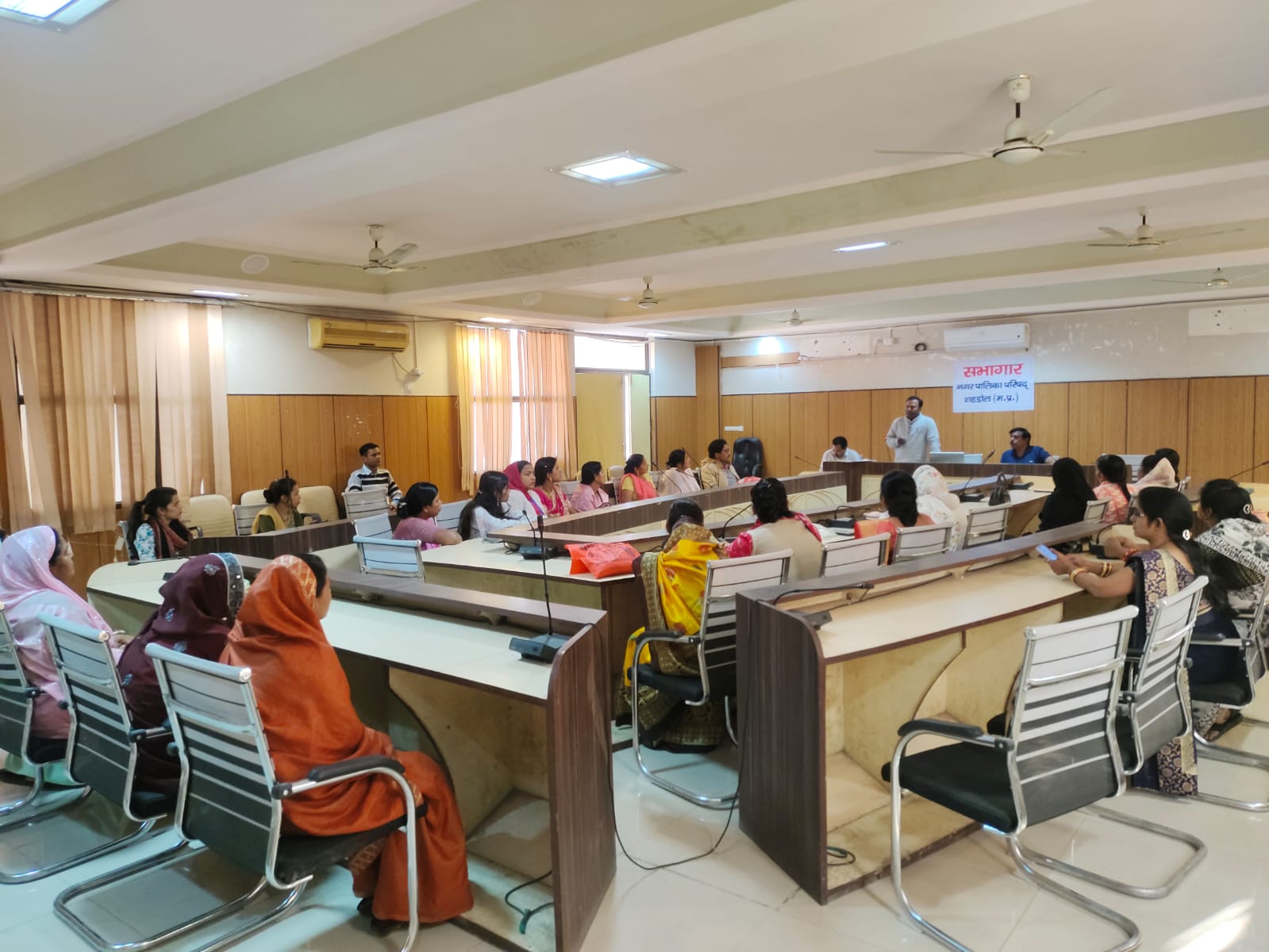 महिला समूहों के क्षमता निर्माण प्रशिक्षण का सफल समापन सशक्तिकरण आत्मनिर्भरता की दिशा में महिलाओं को मिला नया मार्ग नई दिशाएं खुली