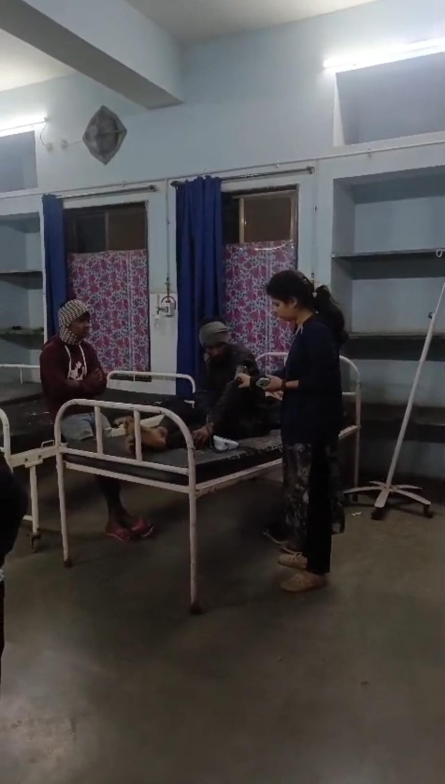 पाली अस्पताल में रात को डॉक्टर नहीं मिले नर्सिंग स्टाफ ने भगवान के सहारे मोर्चा संभाला मरीजों की सुरक्षा पर सवाल