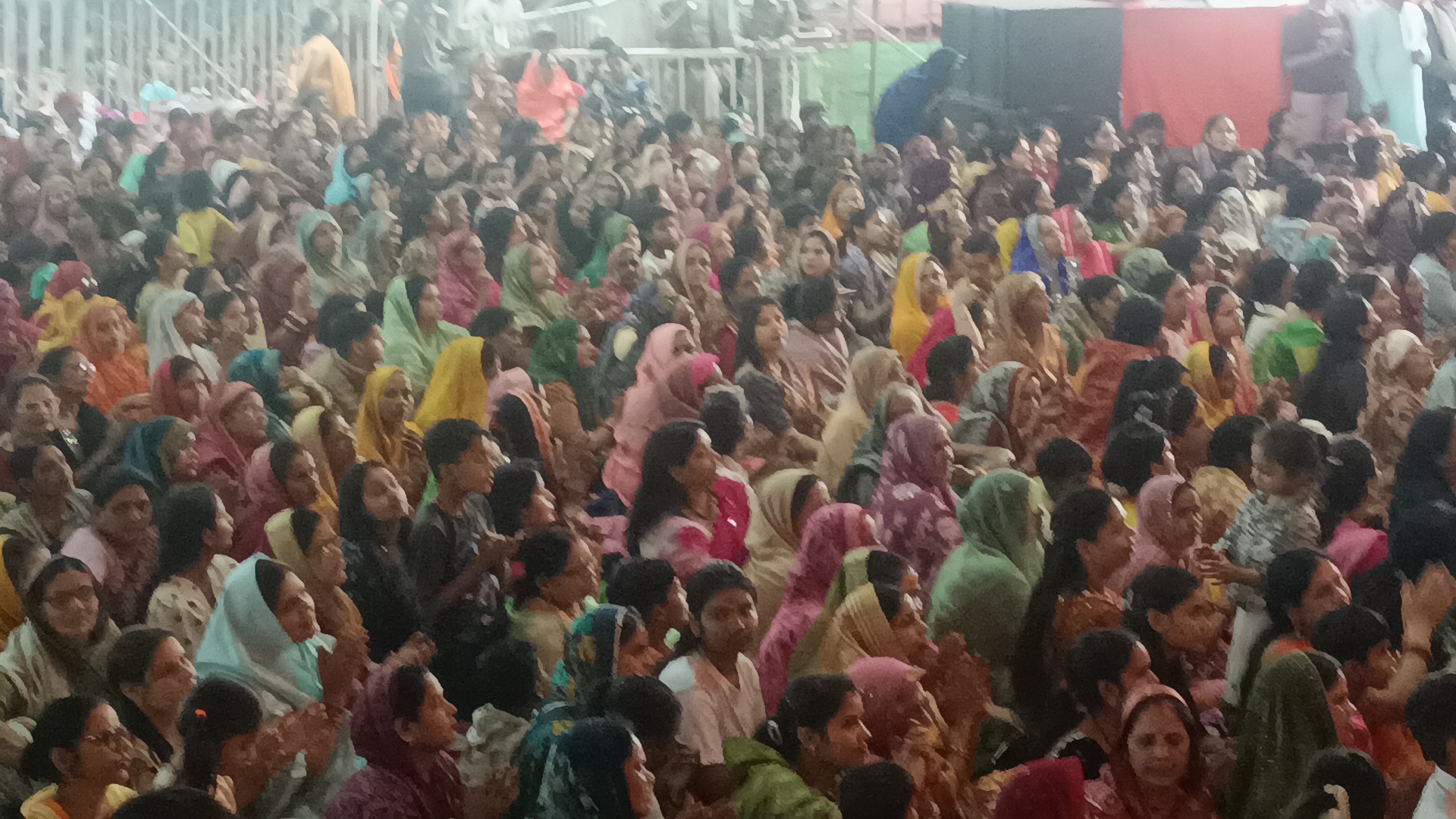 डबरा नवग्रह शक्तिपीठ प्राण प्रतिष्ठा महोत्सव का आठवां दिन फिल्मी जगत एवं राजनेताओं का लगा रहा तांता । पूर्व गृह मंत्री ने किया स्वागत 