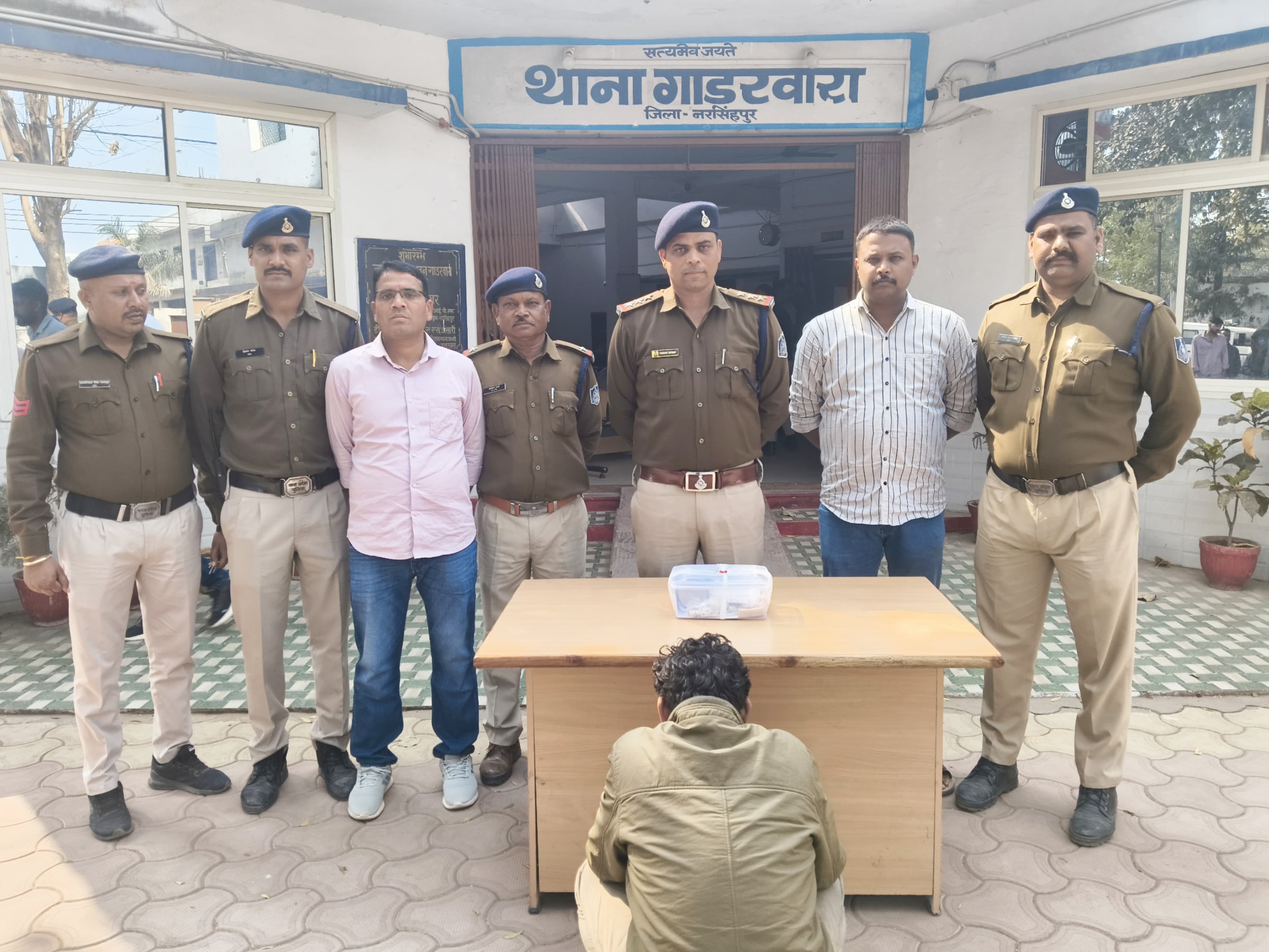 *चोरी की सूचना देने वाला किराएदार ही निकला चोर , पुलिस ने लिया चोर को गिरफ्त में*