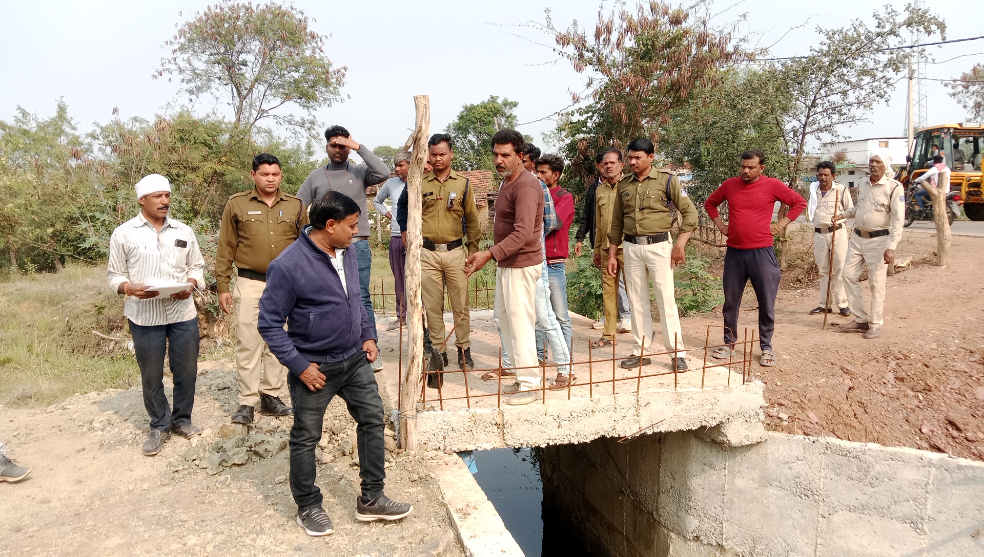 महिला की शिकायत पर ग्राम पंचायत खकरिया में निकला अतिक्रमण आधा एकड़ भूमि पर प्रशासन की जांच की मांग