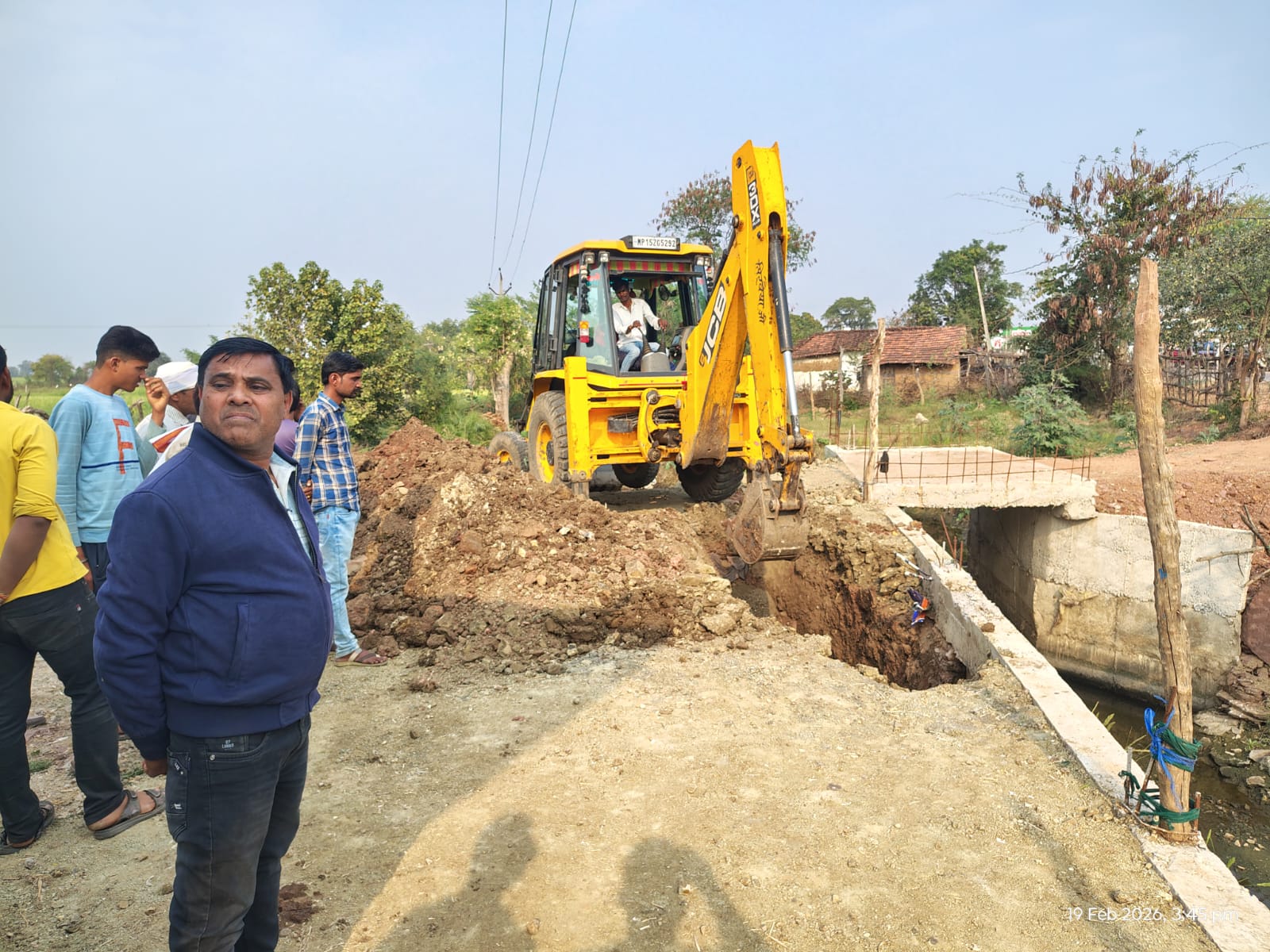 महिला की शिकायत पर ग्राम पंचायत खकरिया में निकला अतिक्रमण आधा एकड़ भूमि पर प्रशासन की जांच की मांग