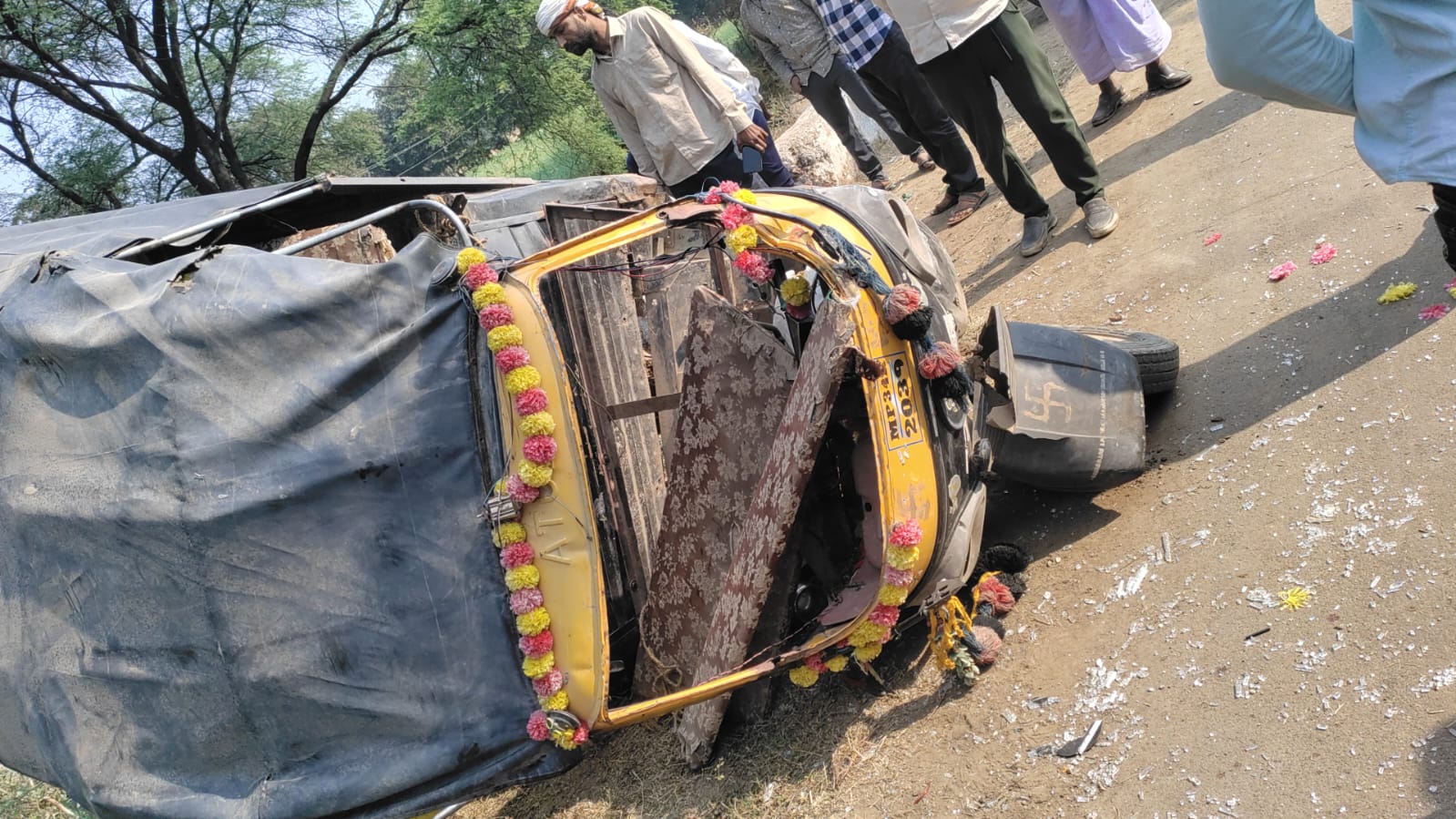 दमोह में पलटा मजदूरों से भरा ऑटो सात लोग घायल हुए दर्दनाक हादसा 