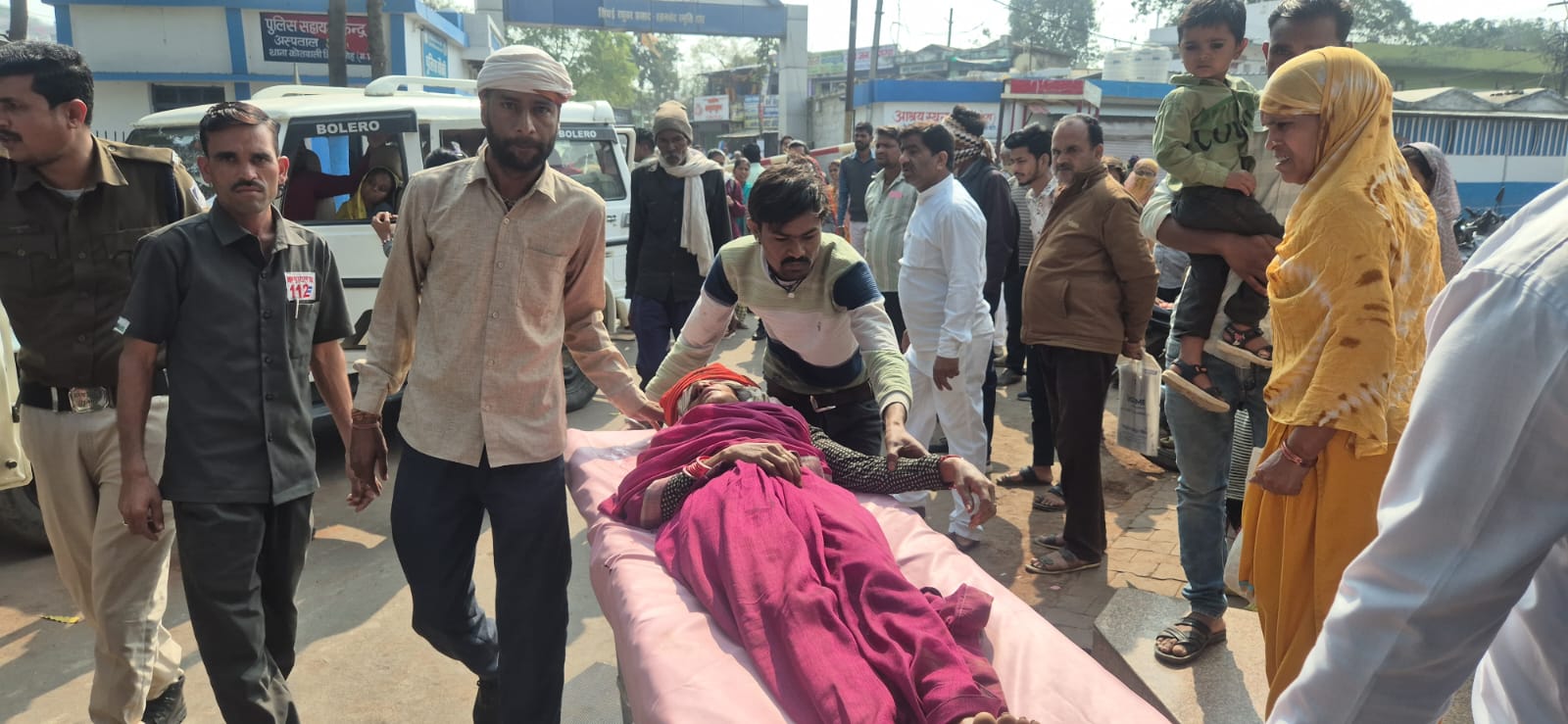 दमोह में पलटा मजदूरों से भरा ऑटो सात लोग घायल हुए दर्दनाक हादसा 