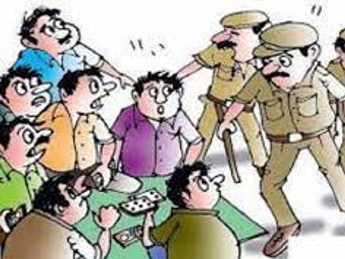 बड़वानी: दशहरा मैदान पर चल रहा था जुए का खेल, पुलिस की घेराबंदी में पांच गिरफ्तार