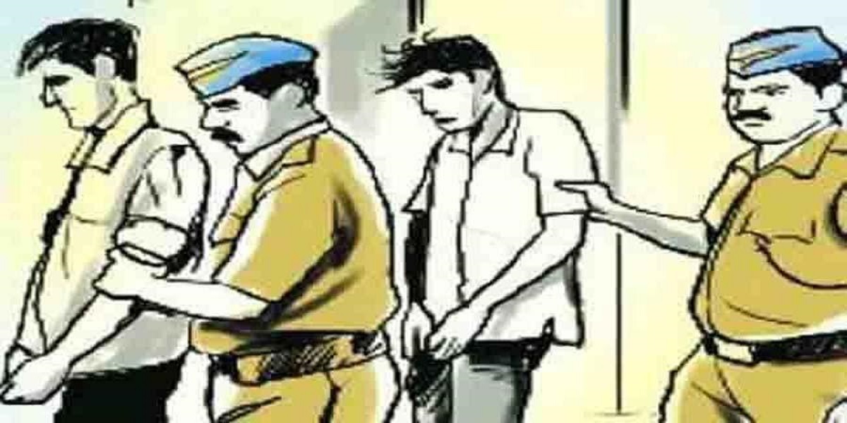 बड़वानी: दशहरा मैदान पर चल रहा था जुए का खेल, पुलिस की घेराबंदी में पांच गिरफ्तार