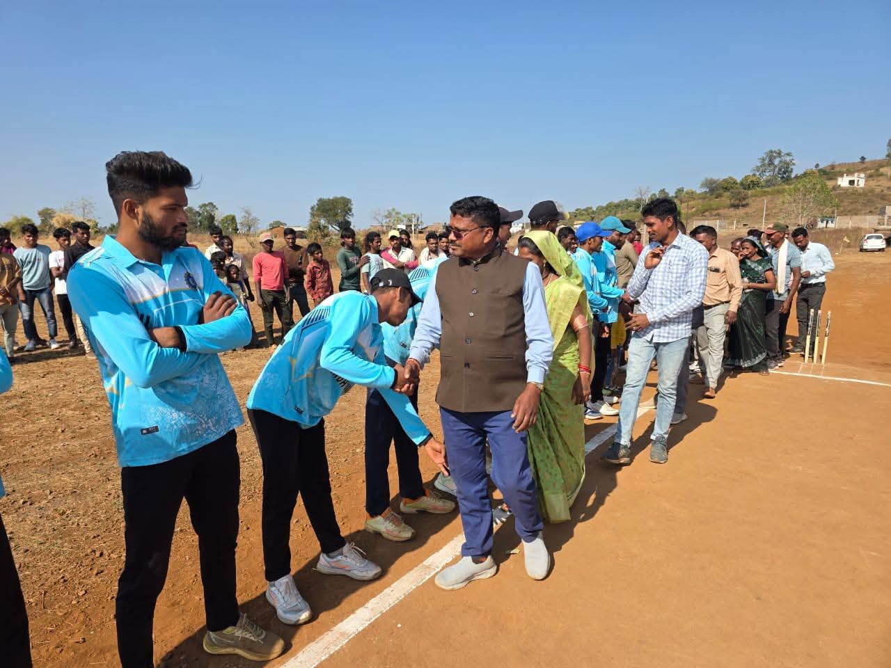 भाजपा जिला उपाध्यक्ष बेला अर्जुन सिंह सैयाम की मौजूदगी में बिछिया में क्रिकेट फाइनल आयोजन से खेल प्रेमियों में खुशी की लहर posted by Arun Kumar Vishwakarma from Umaria
