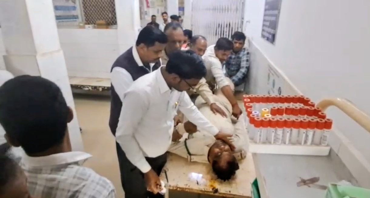 रानी दुर्गावती टाइगर रिजर्व में वनपाल पर कुल्हाड़ी से हमला,  posted by Akib Khan from Damoh