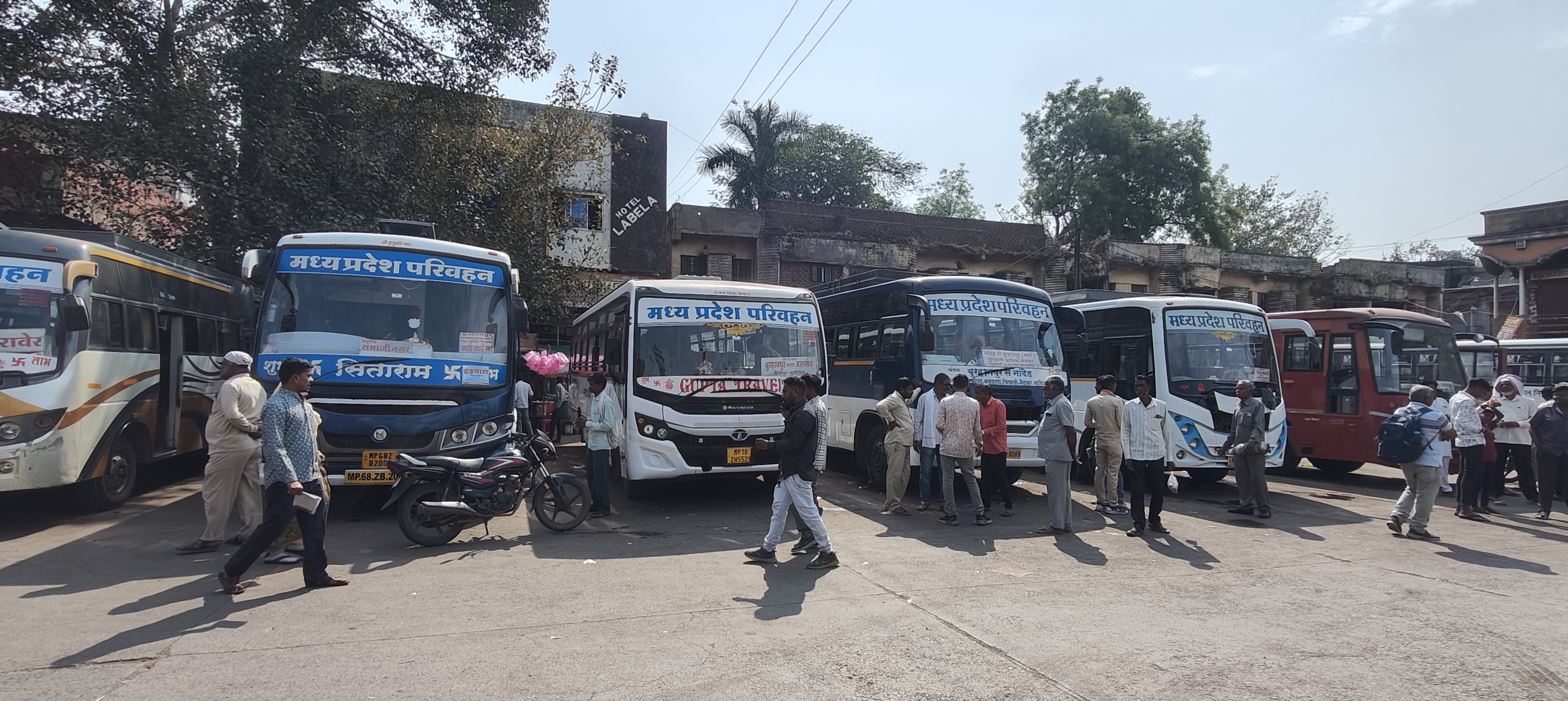 “2 मार्च से बुरहानपुर में चक्का जाम! बस ऑपरेटर्स का आर-पार का ऐलान” posted by Raju Rathore from Burhanpur