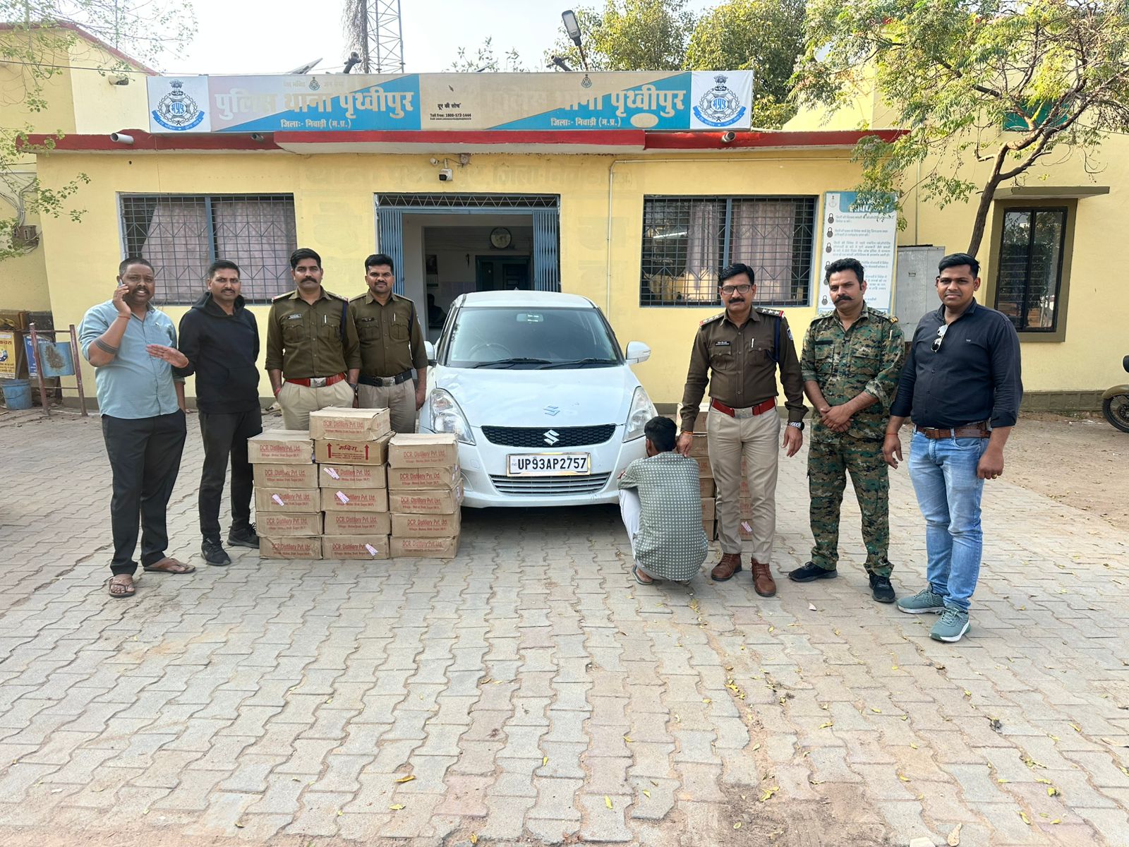 पृथ्वीपुर पुलिस  द्वारा स्विफ्ट कार से 27 पेटी मात्रा 243 लीटर कीमती 48600 रुपये,अवैध  प्लेन देशी शराव जप्त posted by Bhupendra Singh Kushwah  from Prithvipur