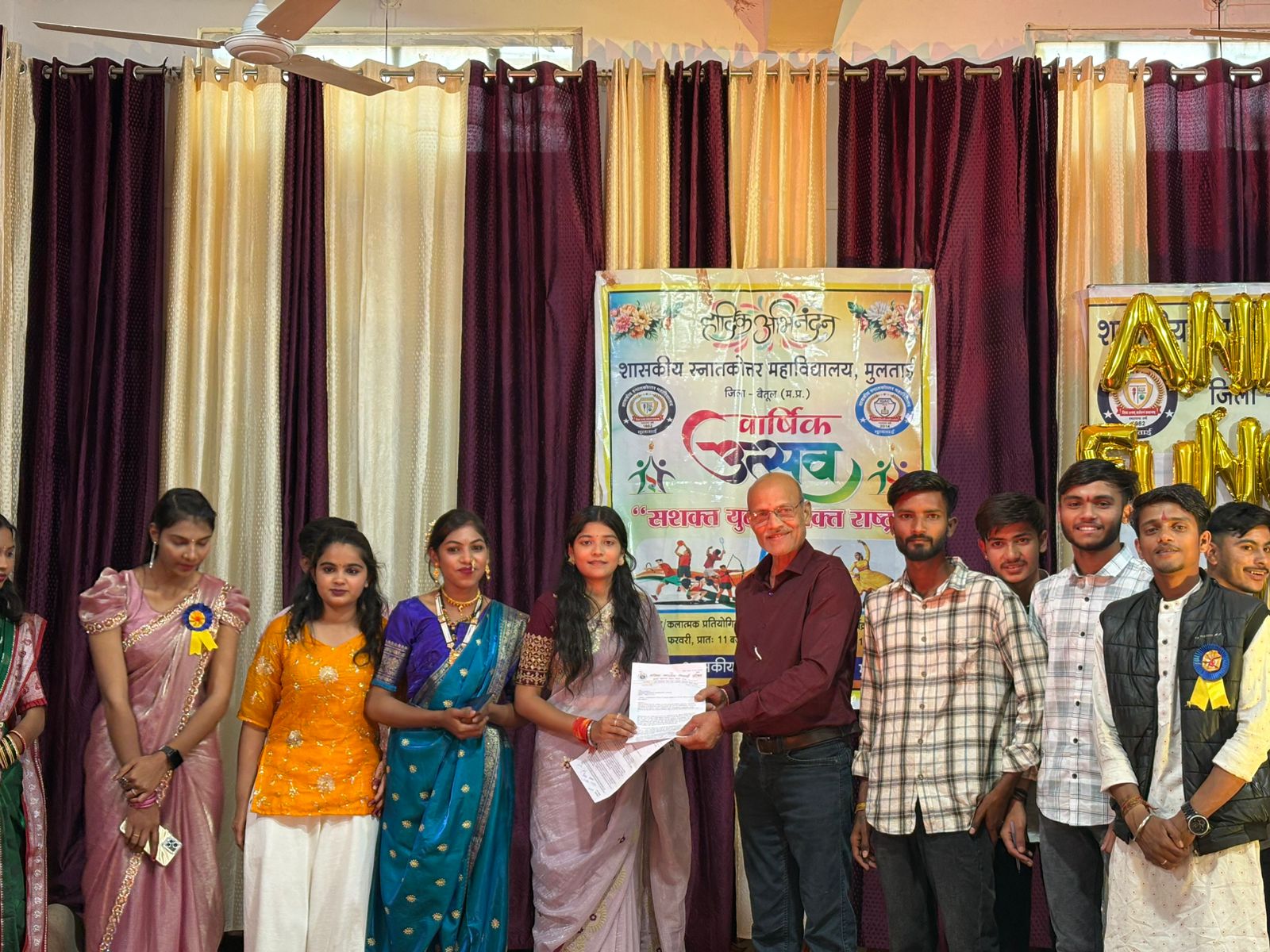 वार्षिक उत्सव के अवसर पर स्वामी विवेकानंद जी की प्रतिमा स्थापना हेतु सौंपा गया ज्ञापन  posted by Mohammad Afsar  from Multai