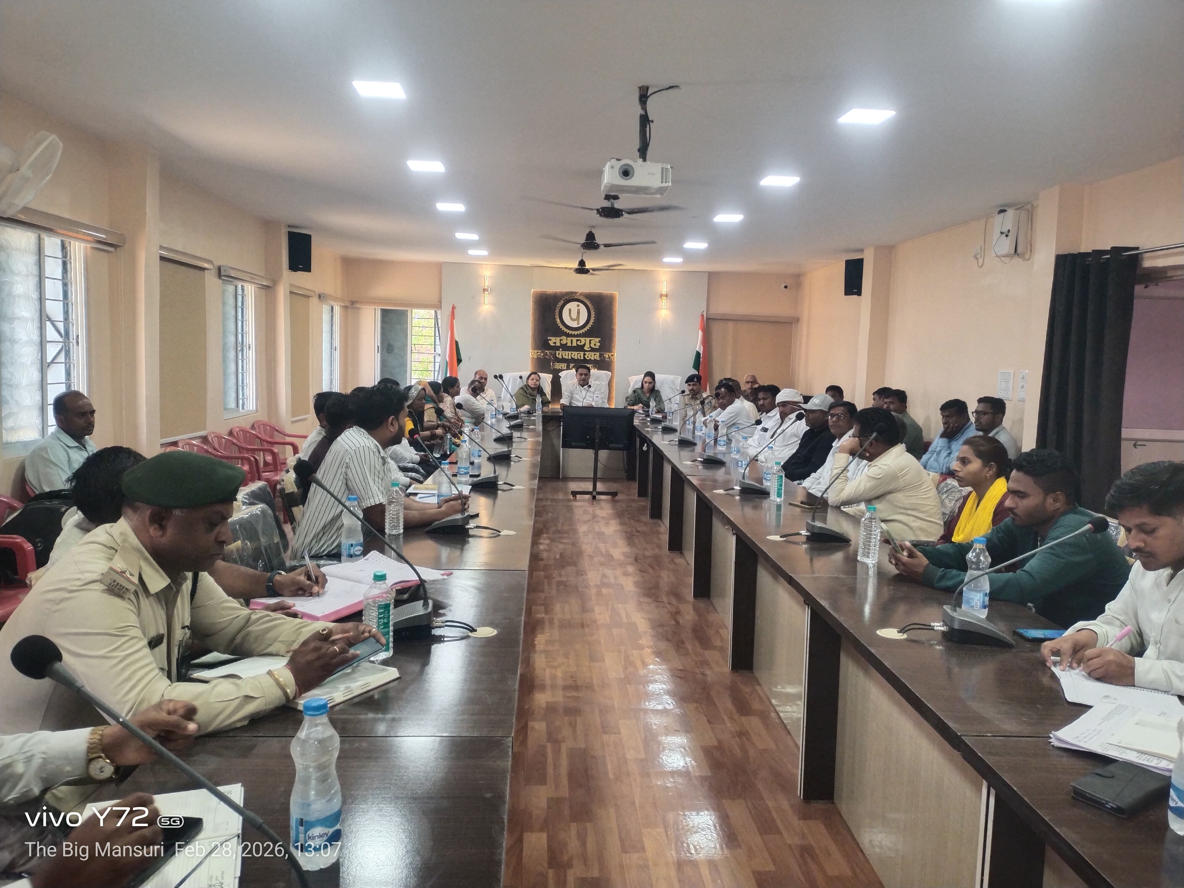 जनपद पंचायत खकनार के नवीन सभा कक्ष में  सामान्य सभा का आयोजन posted by Nagin Mhajan