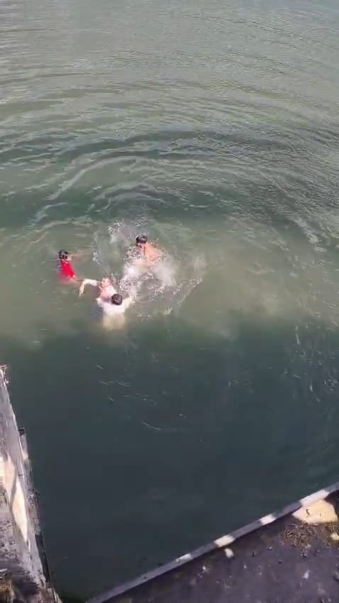 गोपीसागर डैम में पिता पुत्र की दुखद डूबने की घटना posted by Ved Parkash Arya from Guna