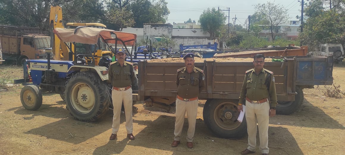  अवैध मुरुम उत्खनन एवं परिवहन पर रेड कार्यवाही posted by Kishor Kumar Soni  from Anuppur