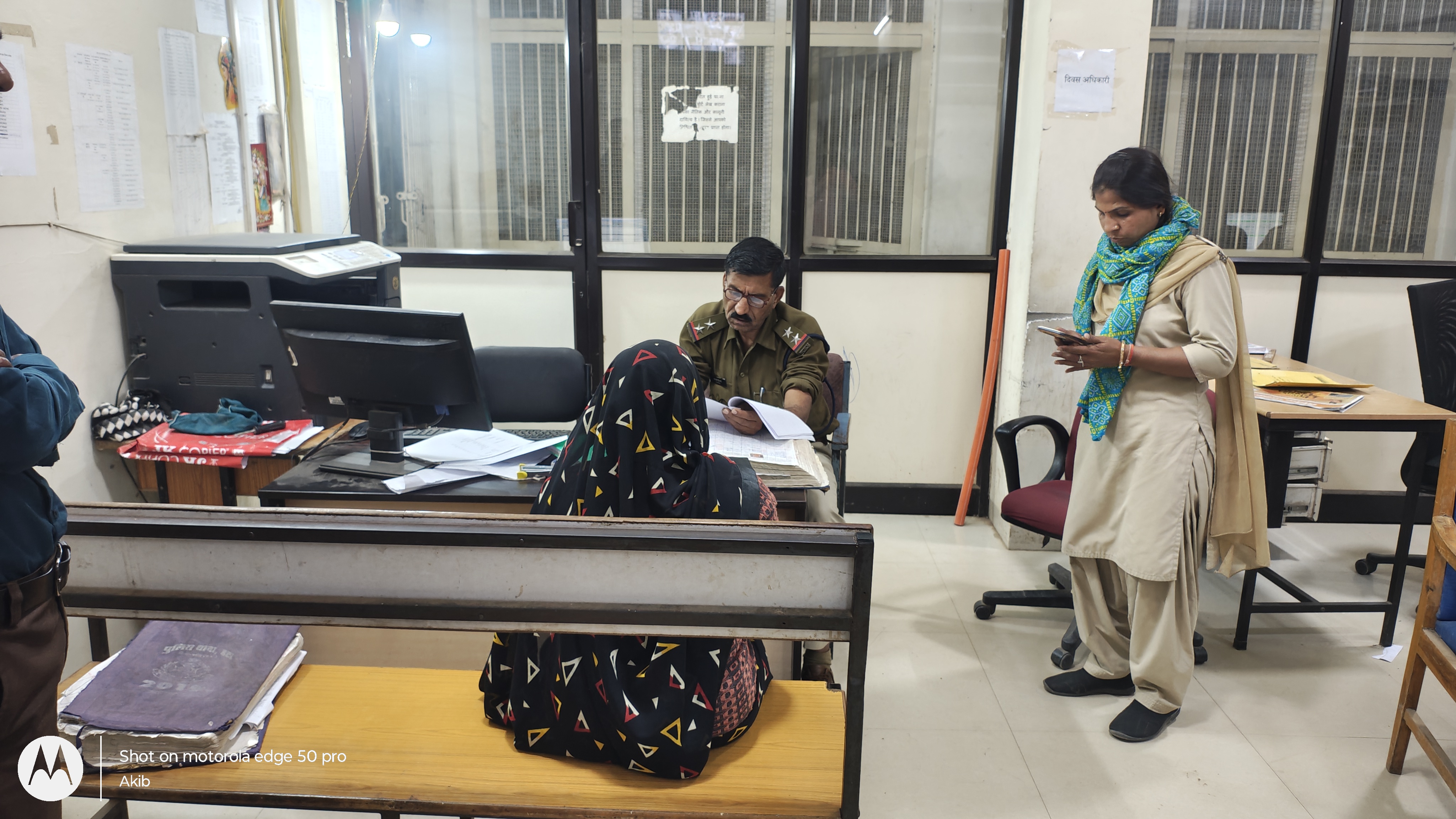 दमोह में बस मालिक ने महिला यात्री से की छेड़छाड़,पुलिस ने मामला दर्ज कर बस को किया जब्त posted by Akib Khan from Damoh