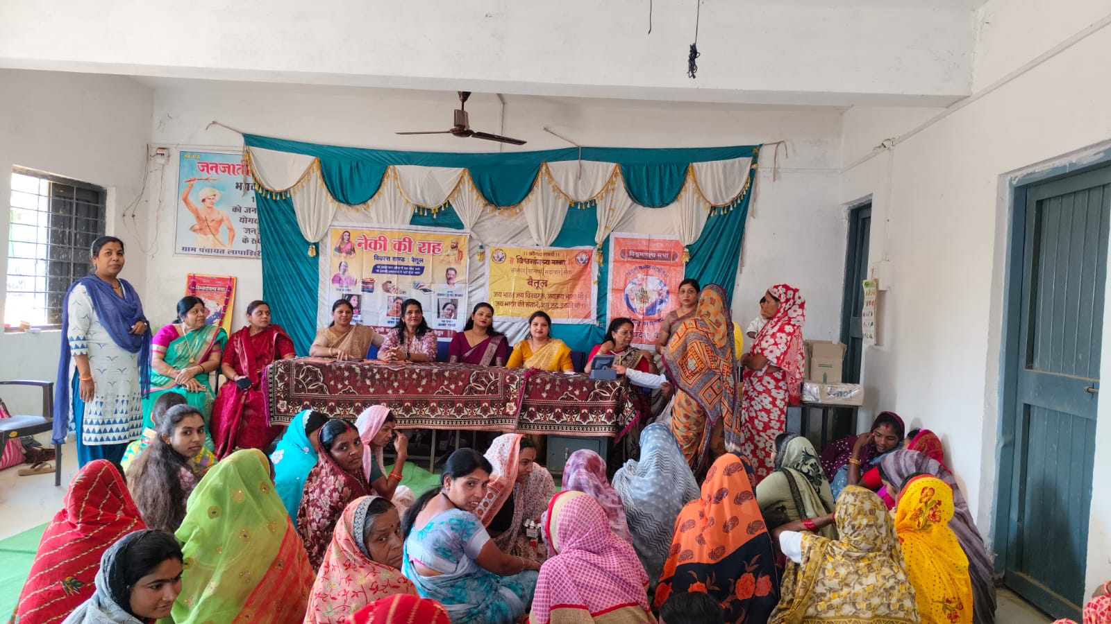 महिला दिवस पर गेहूंरास में विश्वमांगल्यसभा ने लगाया स्वास्थ्य शिविर posted by Sachin Jain from Betul