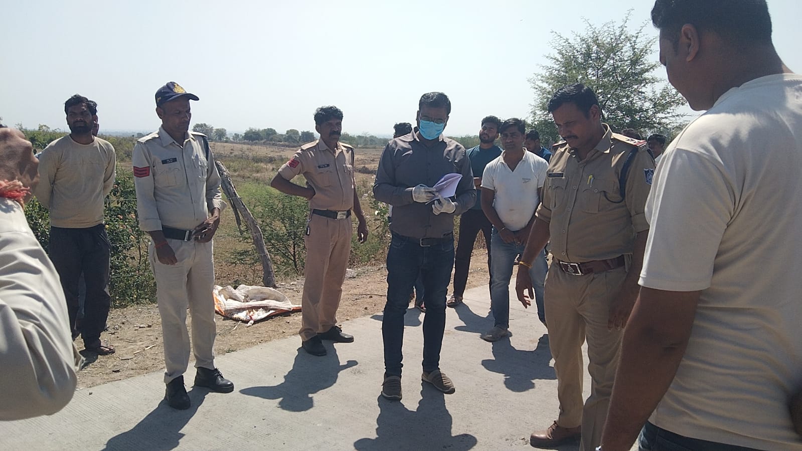 किसान को उठा ले गए बदमाश, पीछे पीछे पहुँचा बेटा, रंगपचमी से पहले बड़ी अनहोनी  posted by Ravi Soni from Garhakota