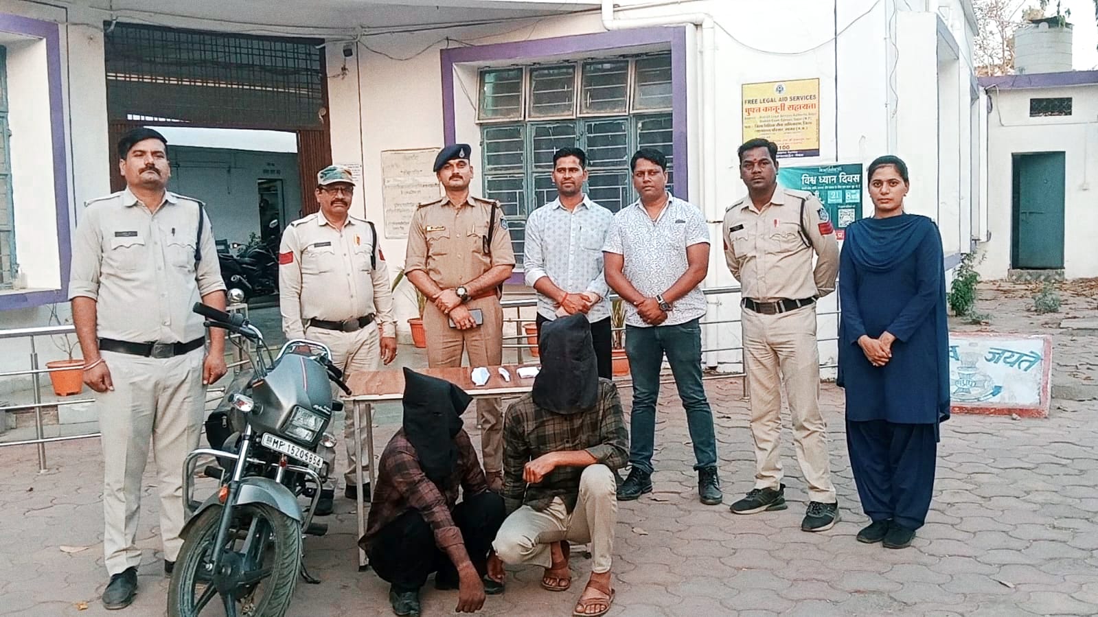 अंधे कत्ल की गुत्थी सुलझी: प्रेम प्रसंग बना हत्या की वजह, रहली पुलिस ने 48 घंटे में दो आरोपियों को दबोचा* posted by Kartik Gautam from Sagar