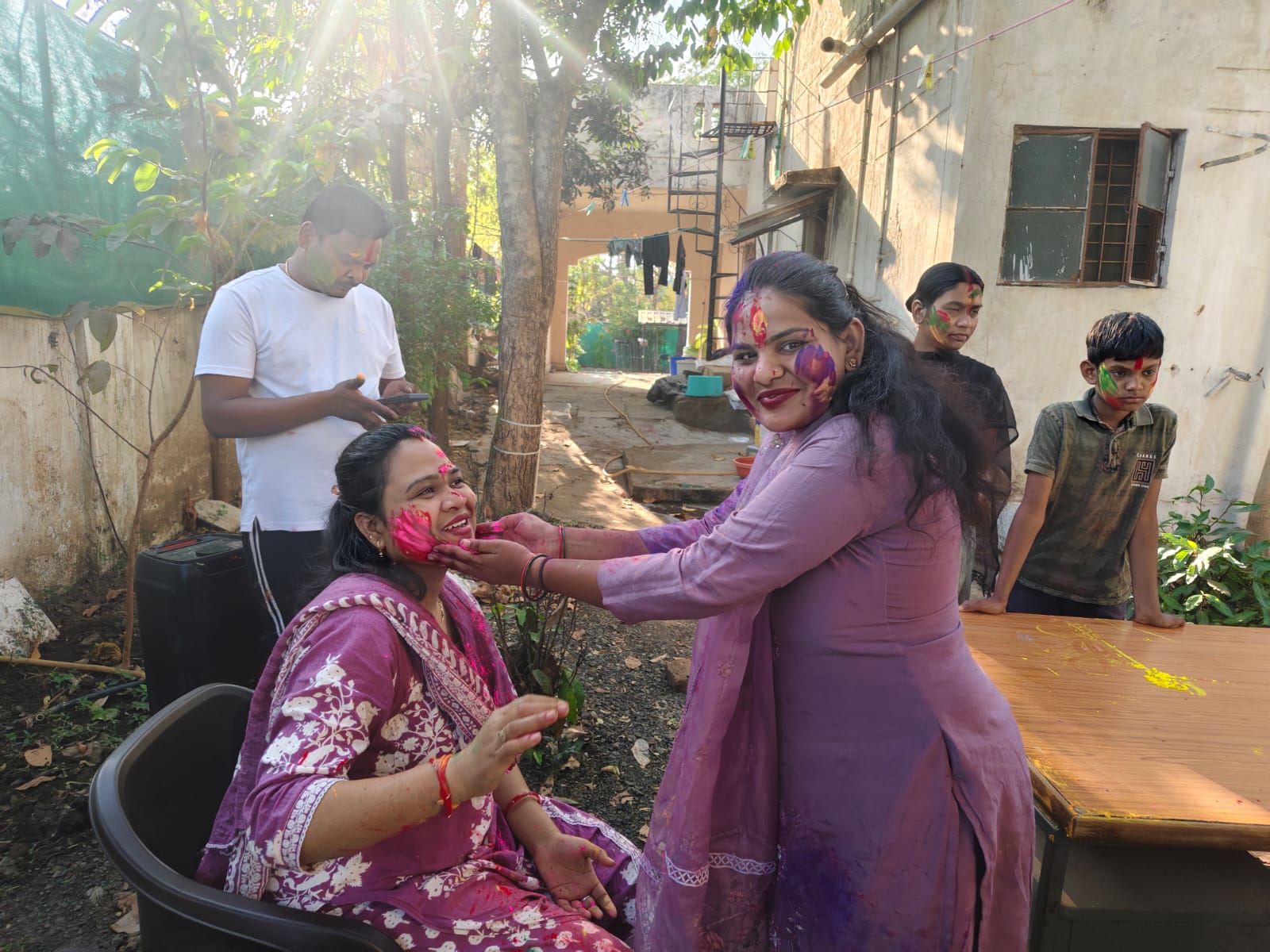 अंतर्राष्ट्रीय महिला दिवस पर आठनेर सीएचसी में महिला स्वास्थ्य कर्मियों का किया सम्मान  posted by Sachin Jain from Betul