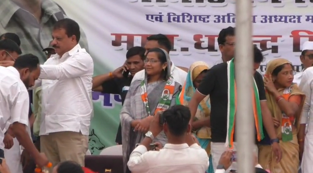 ऊषा कोल की नई राजनीतिक पारी कांग्रेस में शामिल posted by Arun Kumar Vishwakarma from Umaria