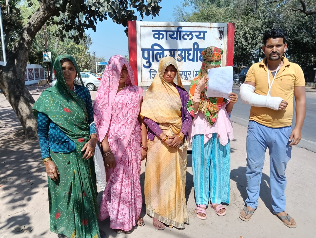  छतरपुर जिले के मातगुवा थाना क्षेत्र से मारपीट का एक गंभीर मामला सामने आया है।  posted by Amit Kumar Awasthi