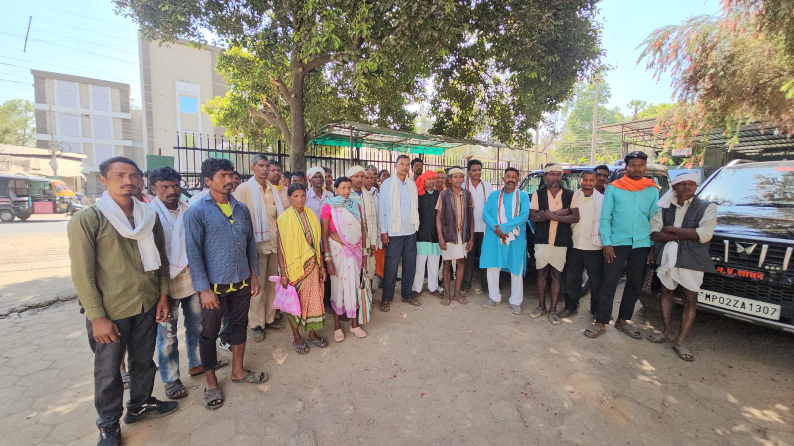 बैगा परिवारों को नहीं मिल रहा उनका हक  posted by Yogesh Chourasia  from Mandla