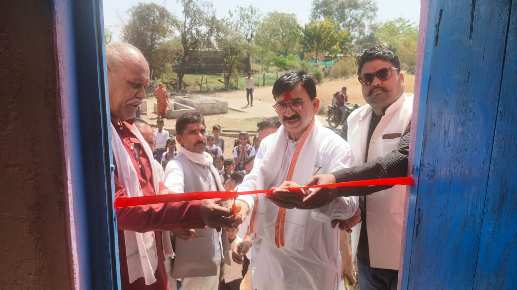 शिक्षा और संस्कार से ही होगा सशक्त राष्ट्र का निर्माण: जिला पंचायत उपाध्यक्ष देवेंद्र सिंह