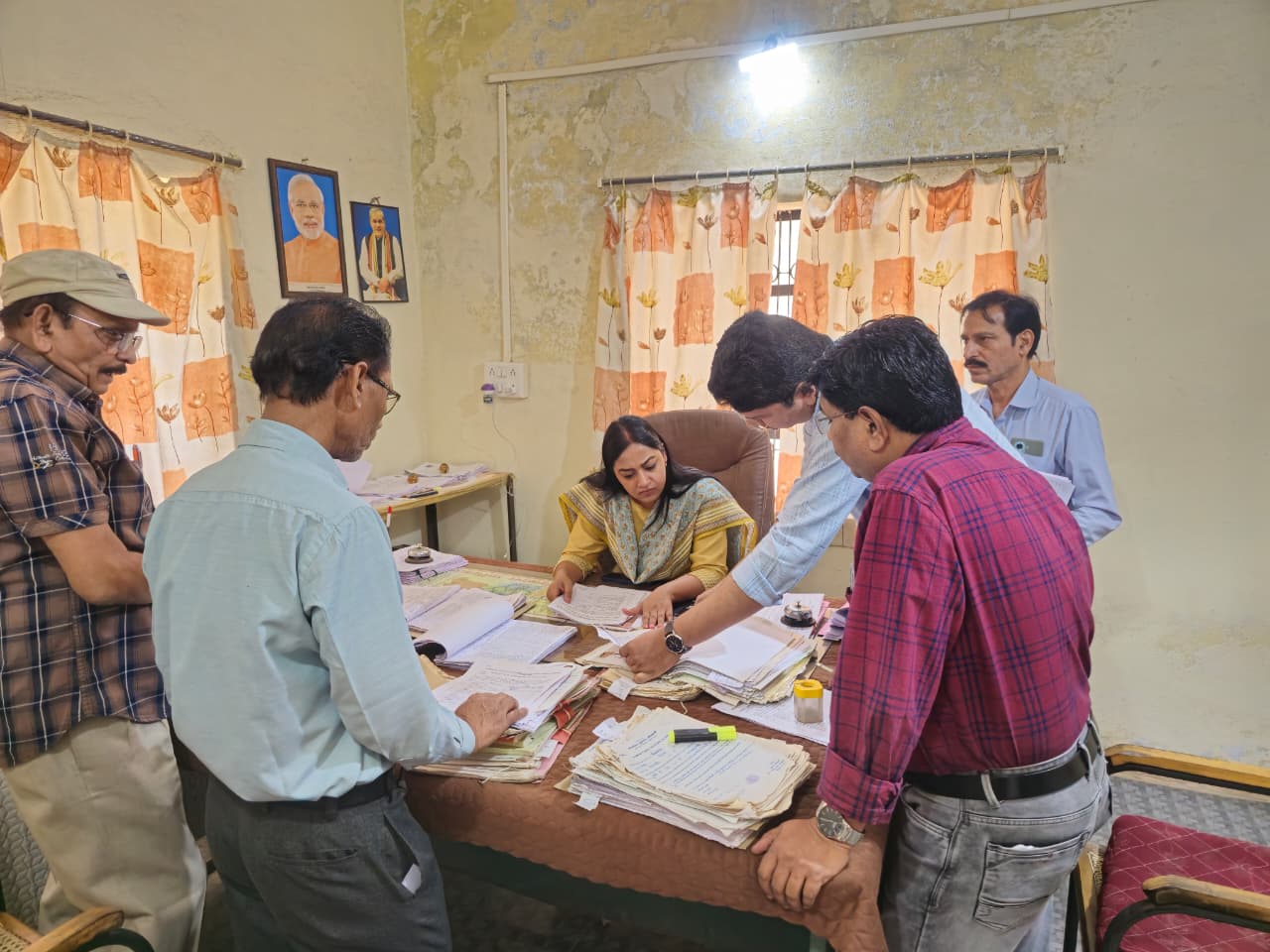 *बड़वानी-विस्थापितों की रजिस्ट्री प्रक्रिया में कार्यक्षमता बढ़ाकर प्रगति लाने के निर्देश* posted by Lokesh Davde