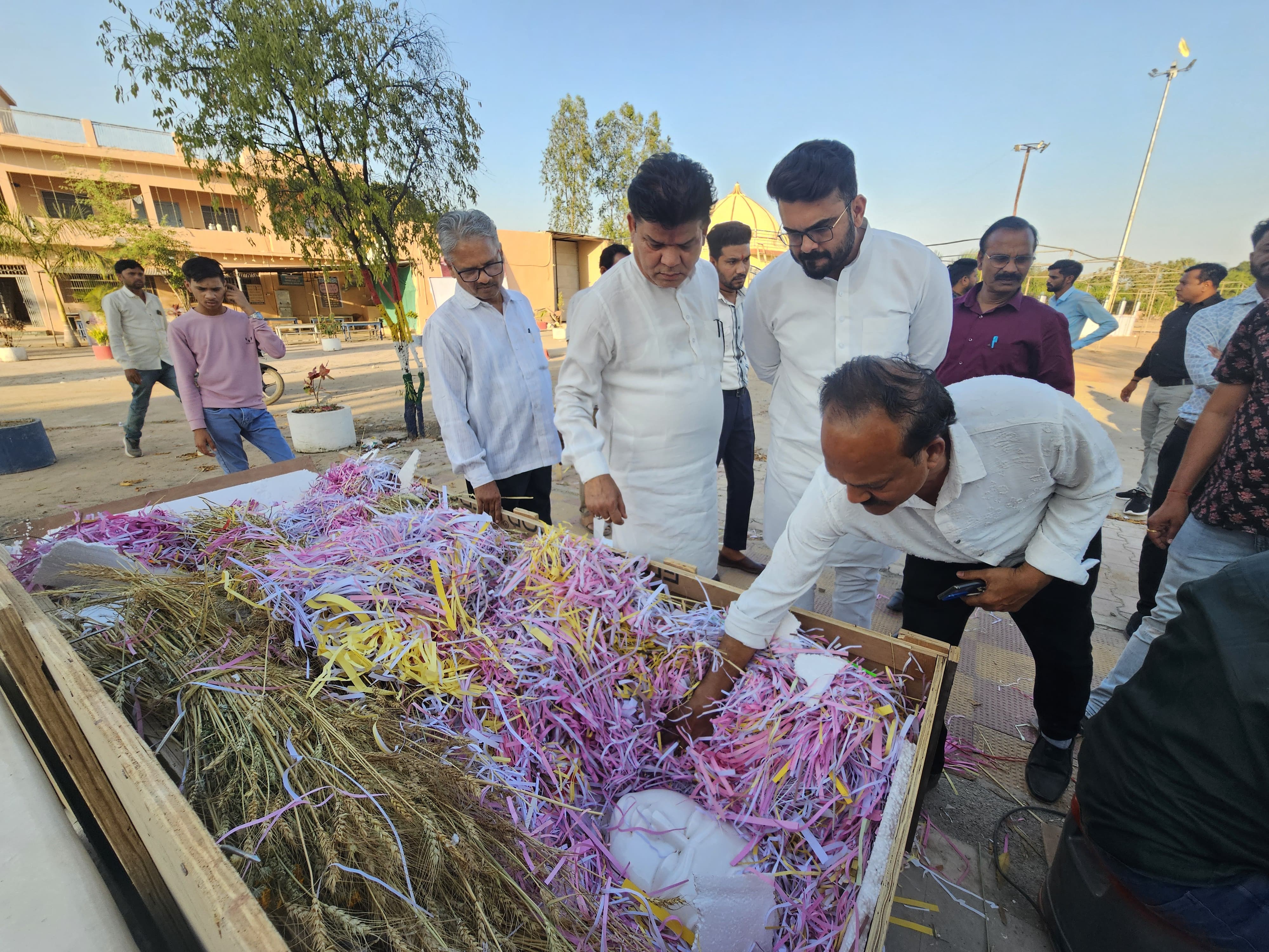 श्री मज्जिनेन्द्र पंचकल्याण प्रतिष्ठा एवं गजरथ महोत्सव गढाकोटा में 16 से 21 मार्च तक posted by Ravi Soni from Garhakota