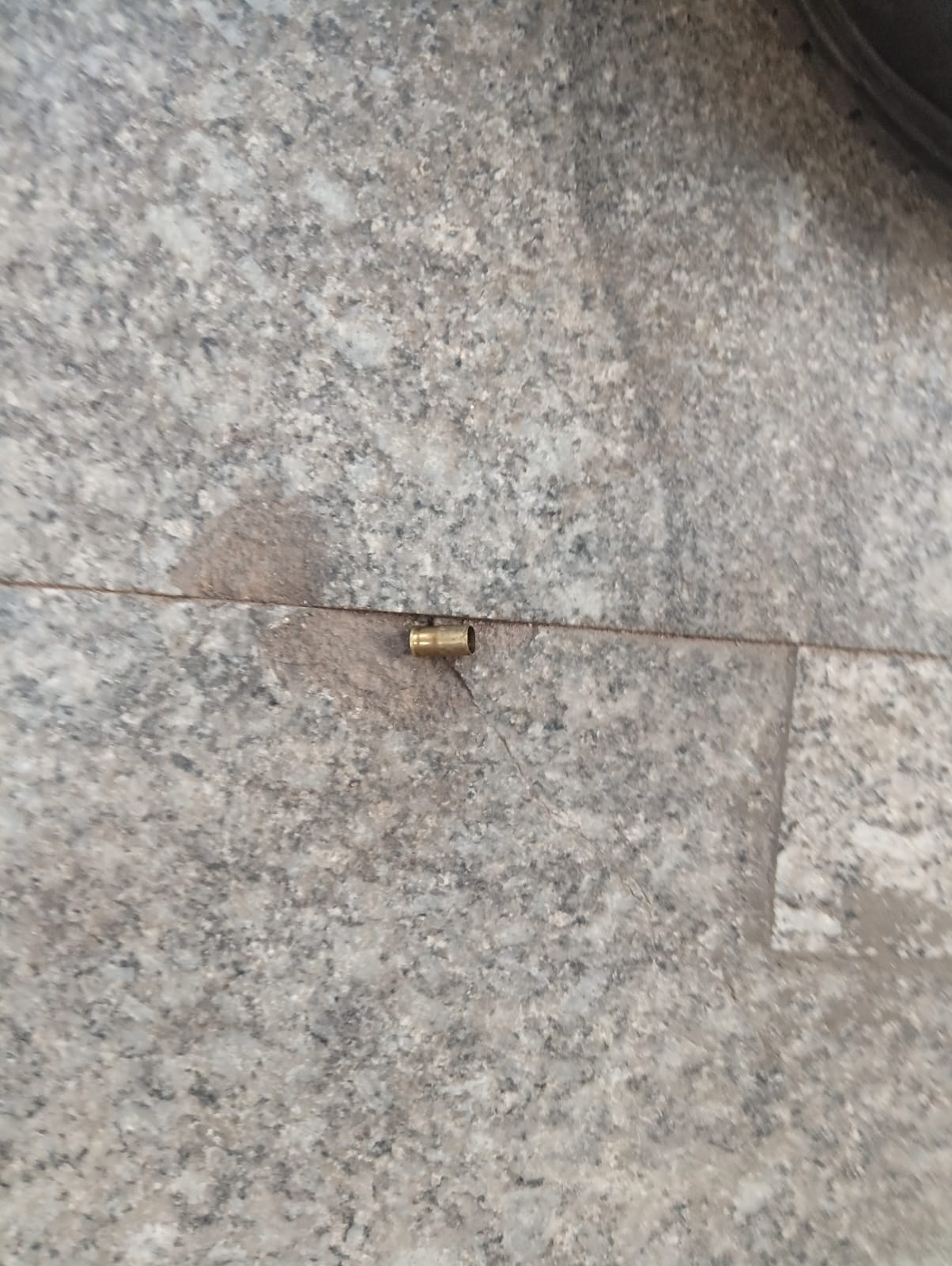 भोपाल के कुख्यात बदमाश लल्लू रईस के घर पर फायरिंग, बेटे इमरान को लगी गोली 