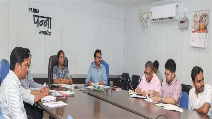 प्रमुख सचिव ने हर घर जल योजना के कार्यों की वीडियो कॉन्फ्रेंसिंग से की समीक्षा