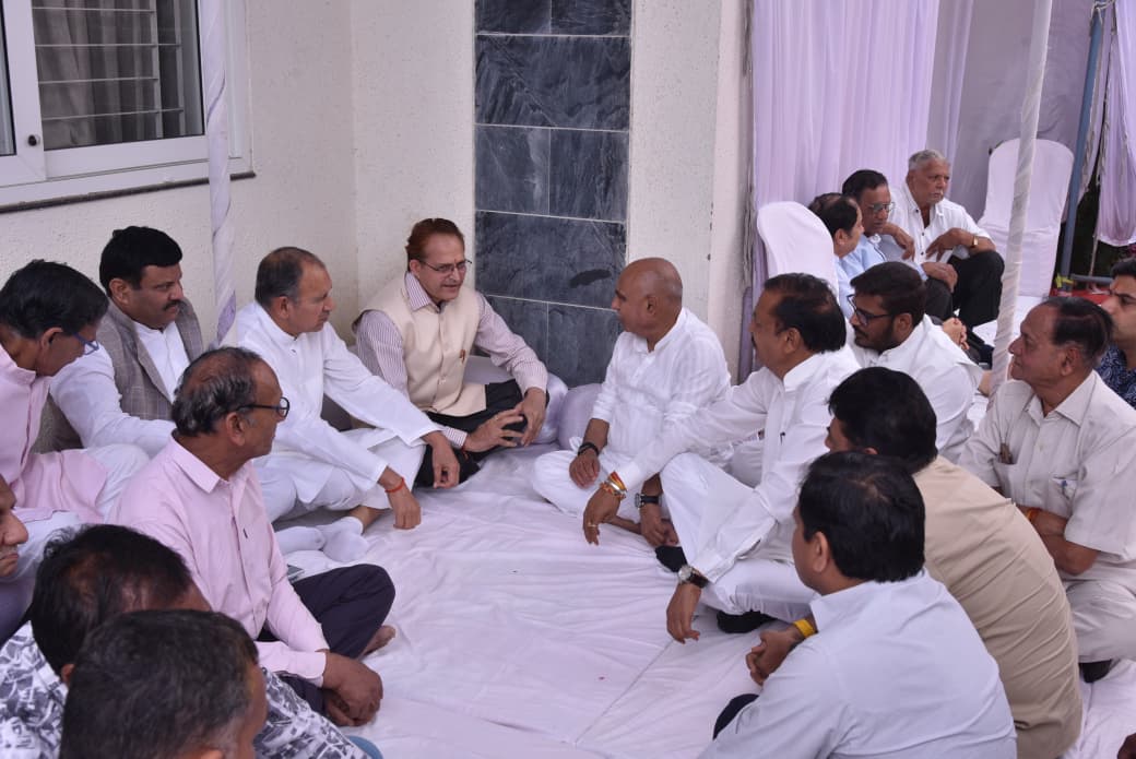 मध्यप्रदेश मानव अधिकार आयोग अध्यक्ष श्री सिंह ने सुश्री सुरभि खंडेलवाल को दी श्रद्धांजलि posted by Sachin Jain from Betul