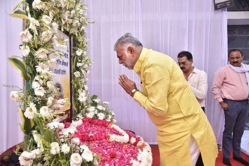 शब्द श्रद्धाजंलि - डॉ रामकिशोर दयाराम पंवार रोंढ़ावाला   posted by Sachin Jain from Betul