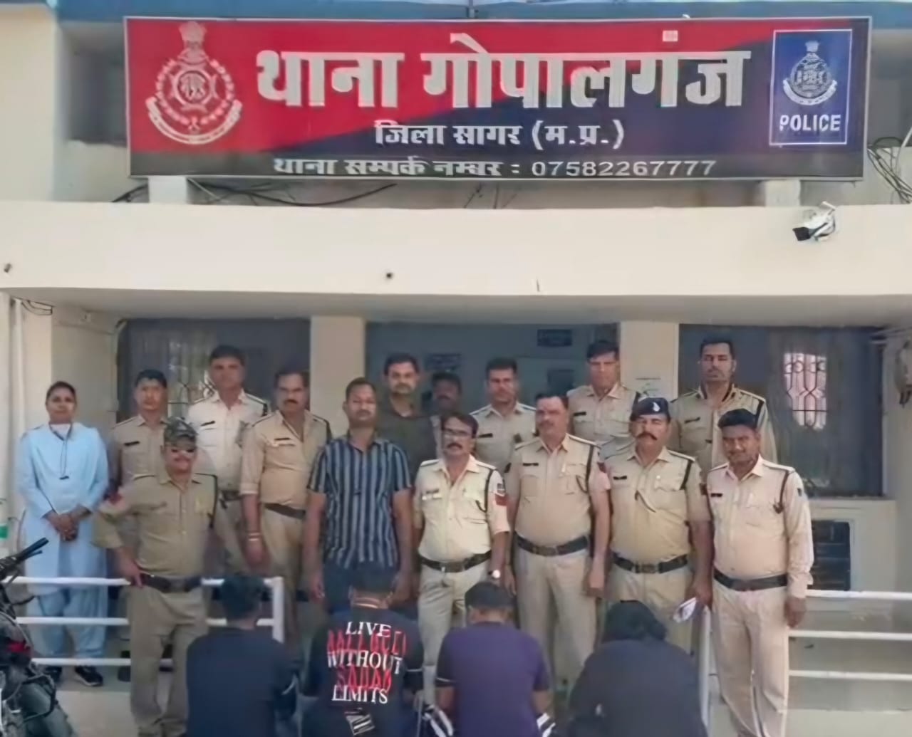 शनीचरी में मामूली विवाद ने लिया उग्र रूप, दो पक्षों में मारपीट* posted by Kartik Gautam from Sagar