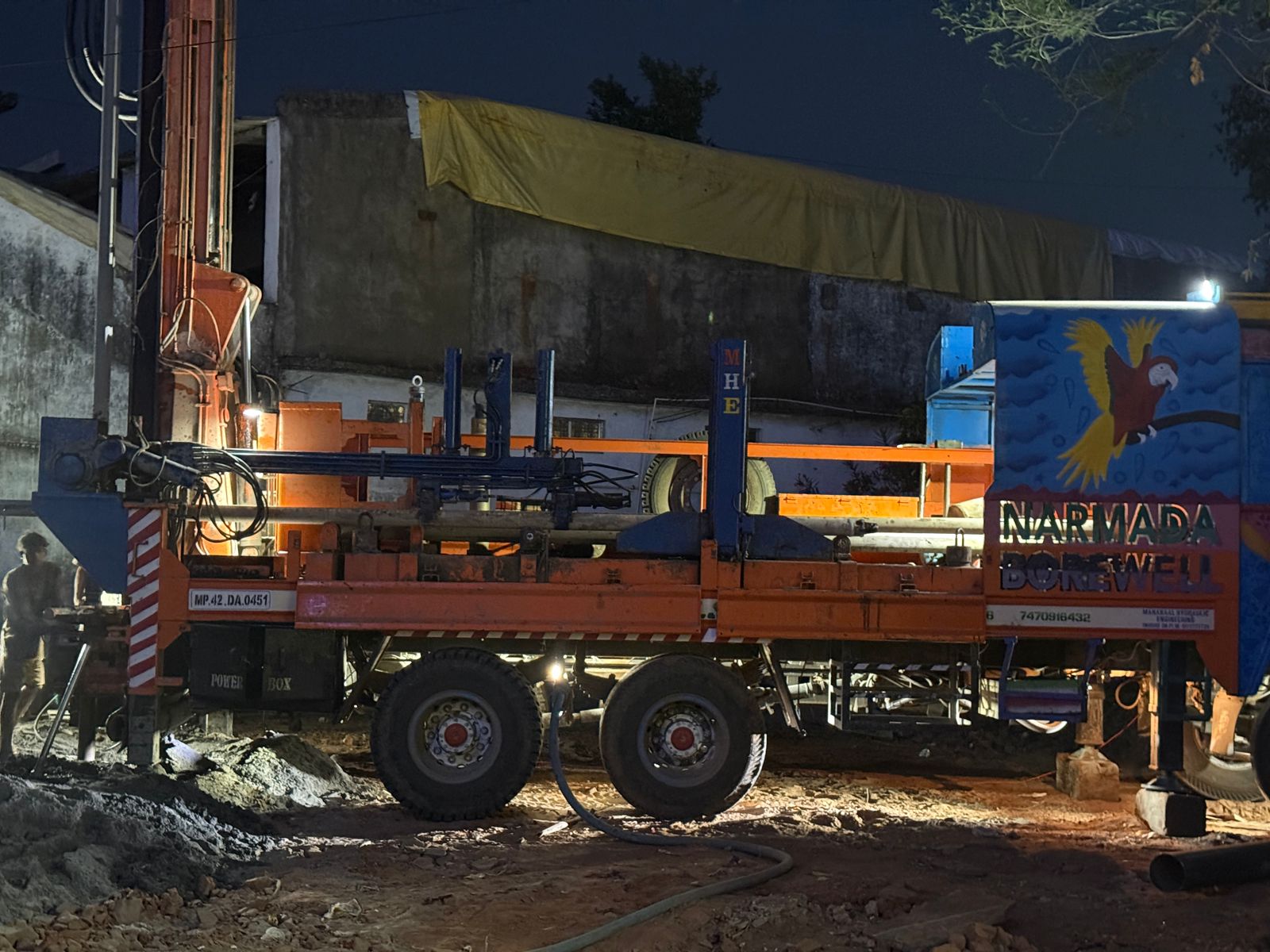 सीएमओ आवास पर नगर पालिका ने कराया बोर, उठे सवाल posted by Mohammad Asif Langha from Amla