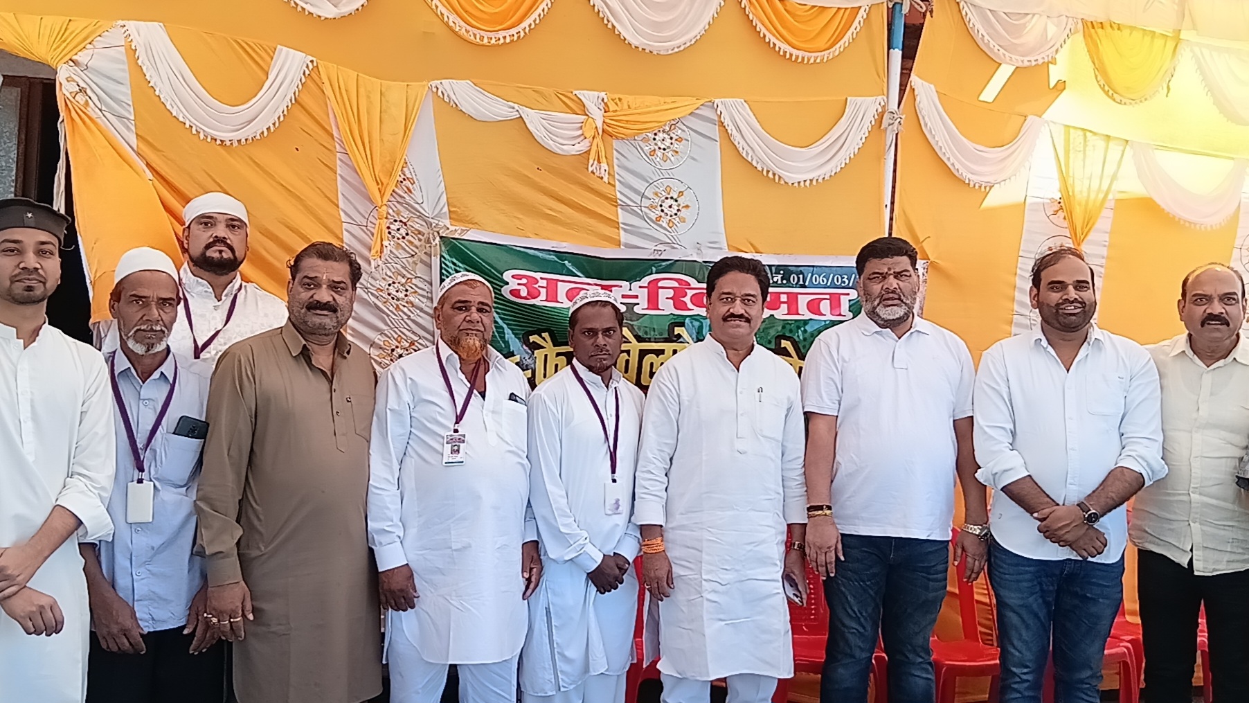 पुरखुलुस माहौल में अदा हुई ईद-उलफितर की विशेष नमाज़, मांगी गई मुल्क में अमन और शांति की दुआएं  posted by Mohammad Afsar  from Multai