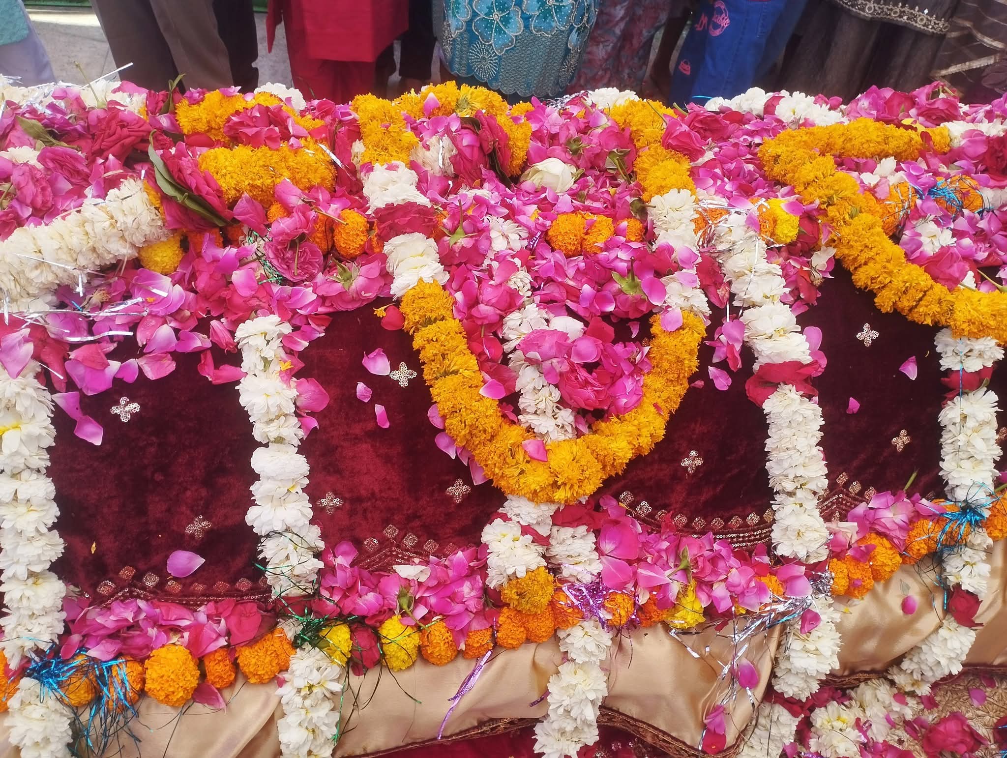 रेहटी में सिपाही बाबा का उर्स का आयोजन हिंदू मुस्लिम भाईचारे की मिसाल कायम 