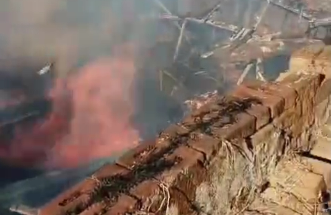 नरखेड़ में कच्चे मकान में लगी आग, फायर टीम ने पाया काबू posted by Mohammad Afsar  from Multai