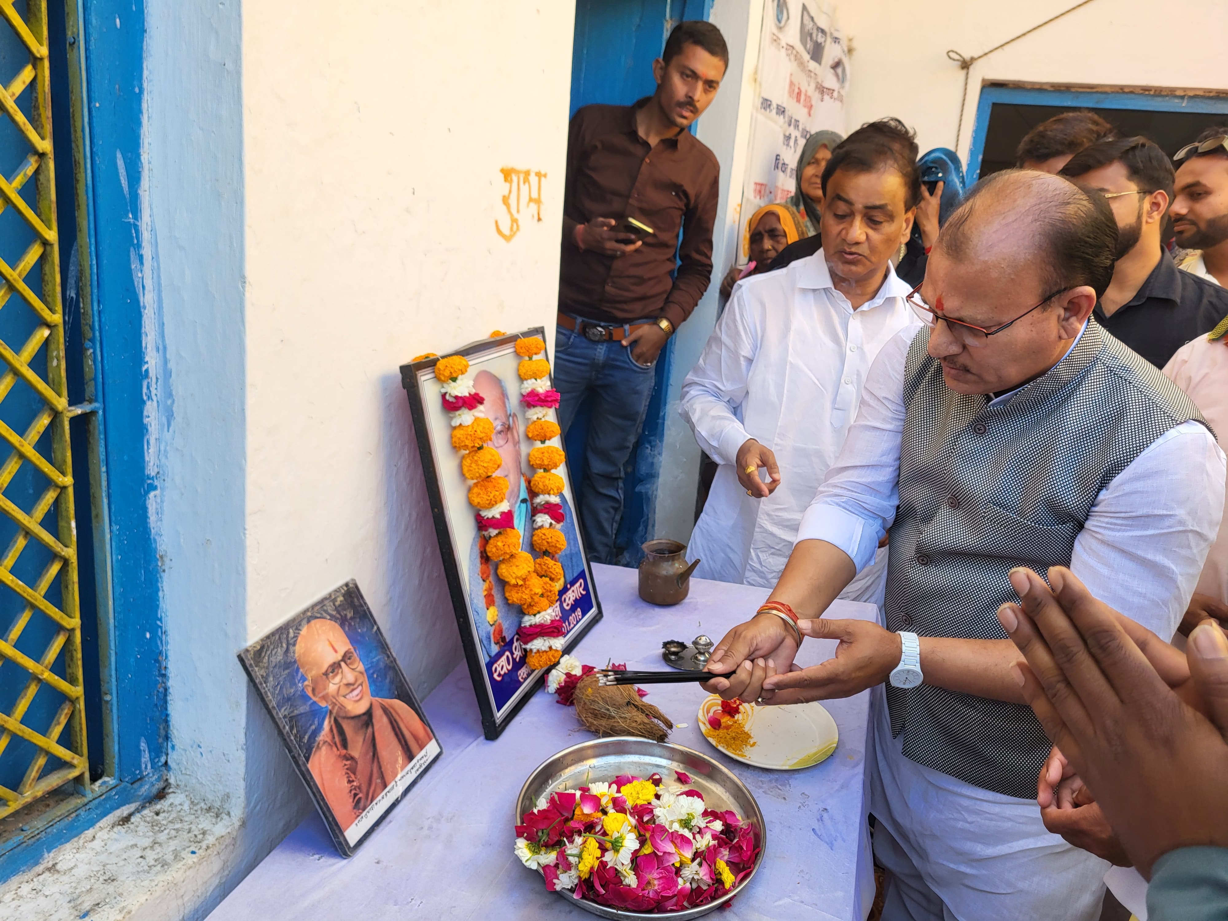 निवाड़ी के चुरारा में निशुल्क नेत्र जांच शिविर आयोजित posted by Bhupendra Singh Kushwah  from Prithvipur