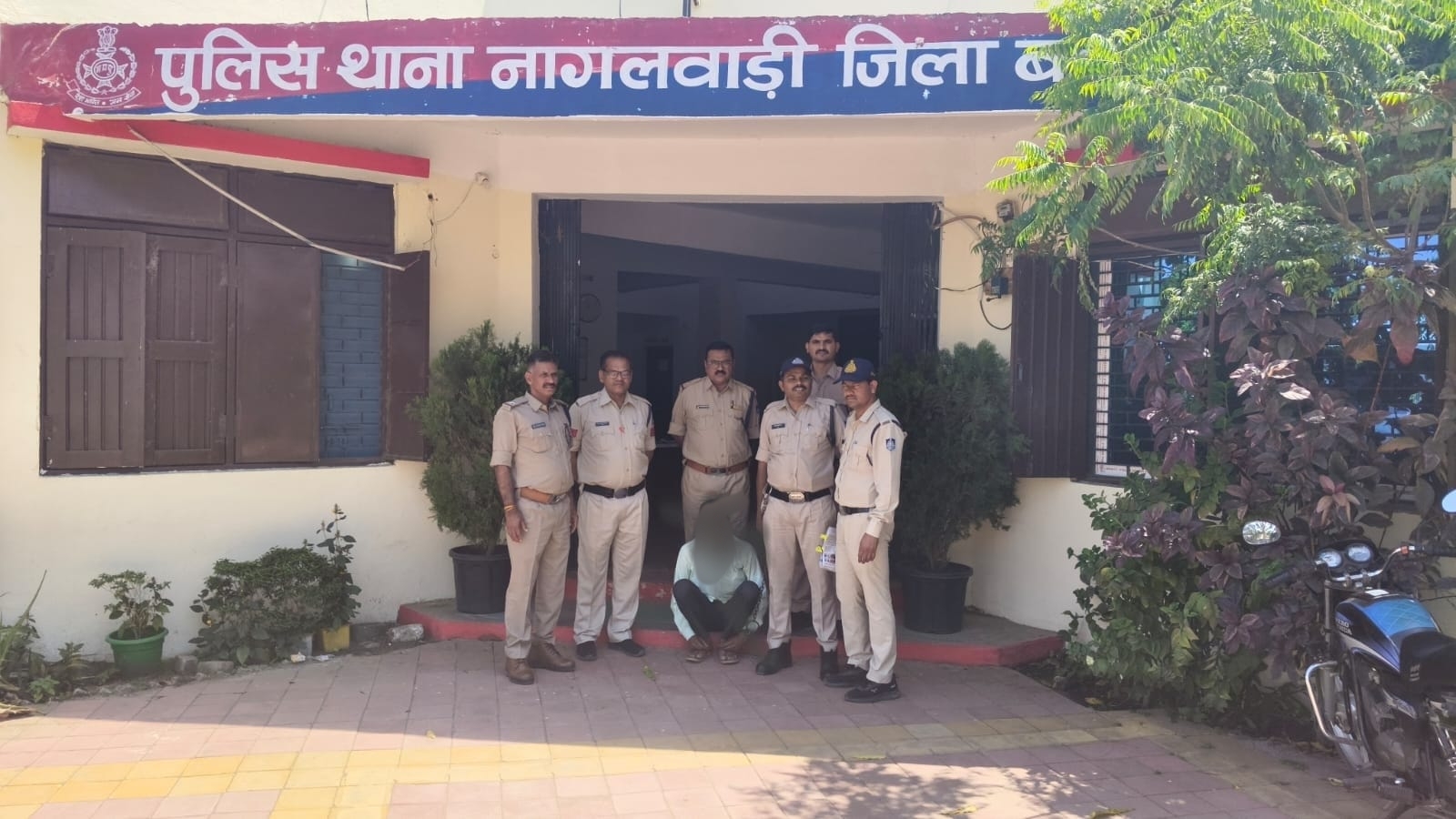 दुष्कर्मी को गिरफ्तार कर भेजा जेल  posted by Lokesh Davde