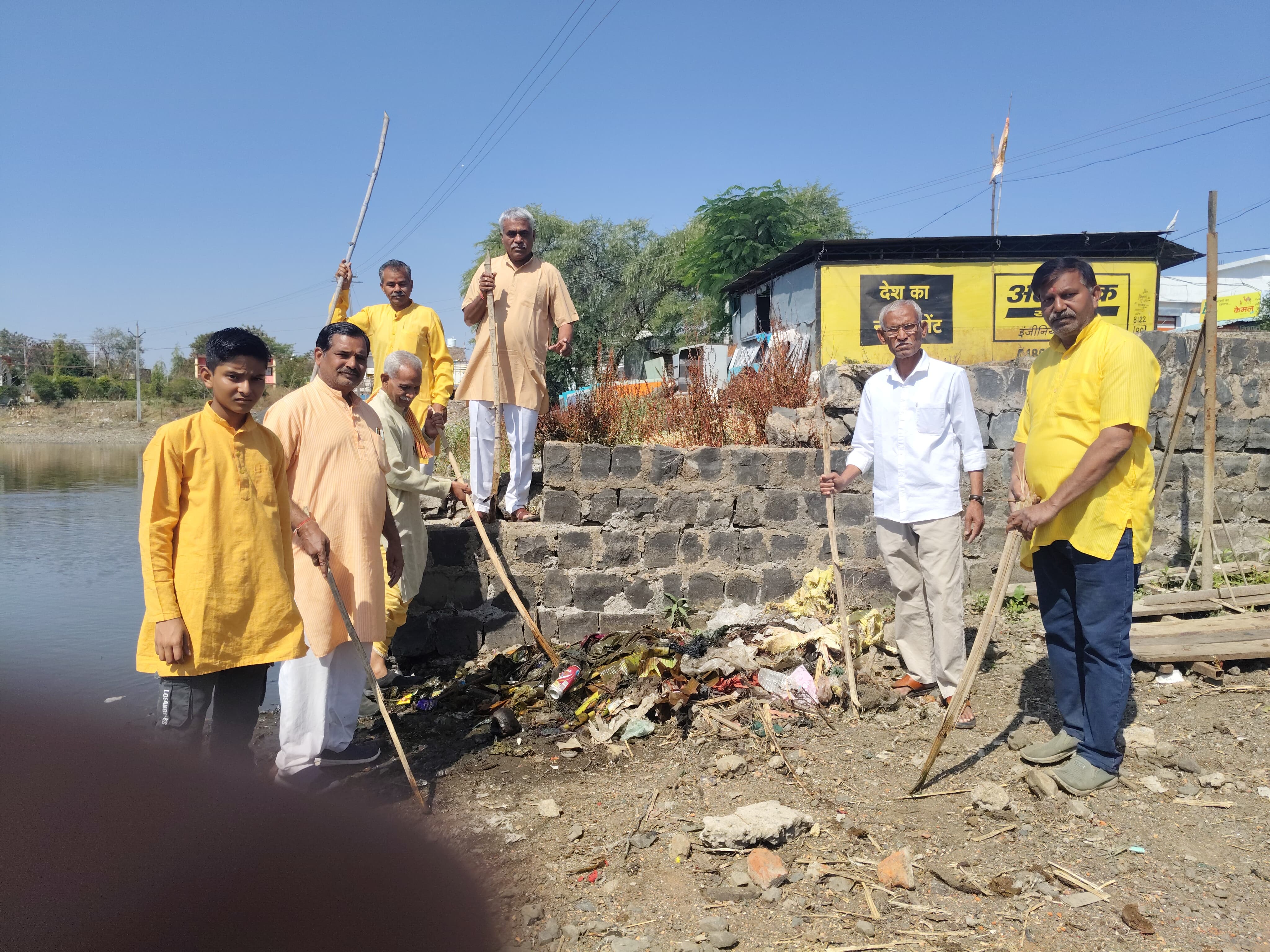 साईखेड़ा की जल धरोहर को बचाने आगे आया गायत्री परिवार posted by Mohammad Asif Langha from Amla