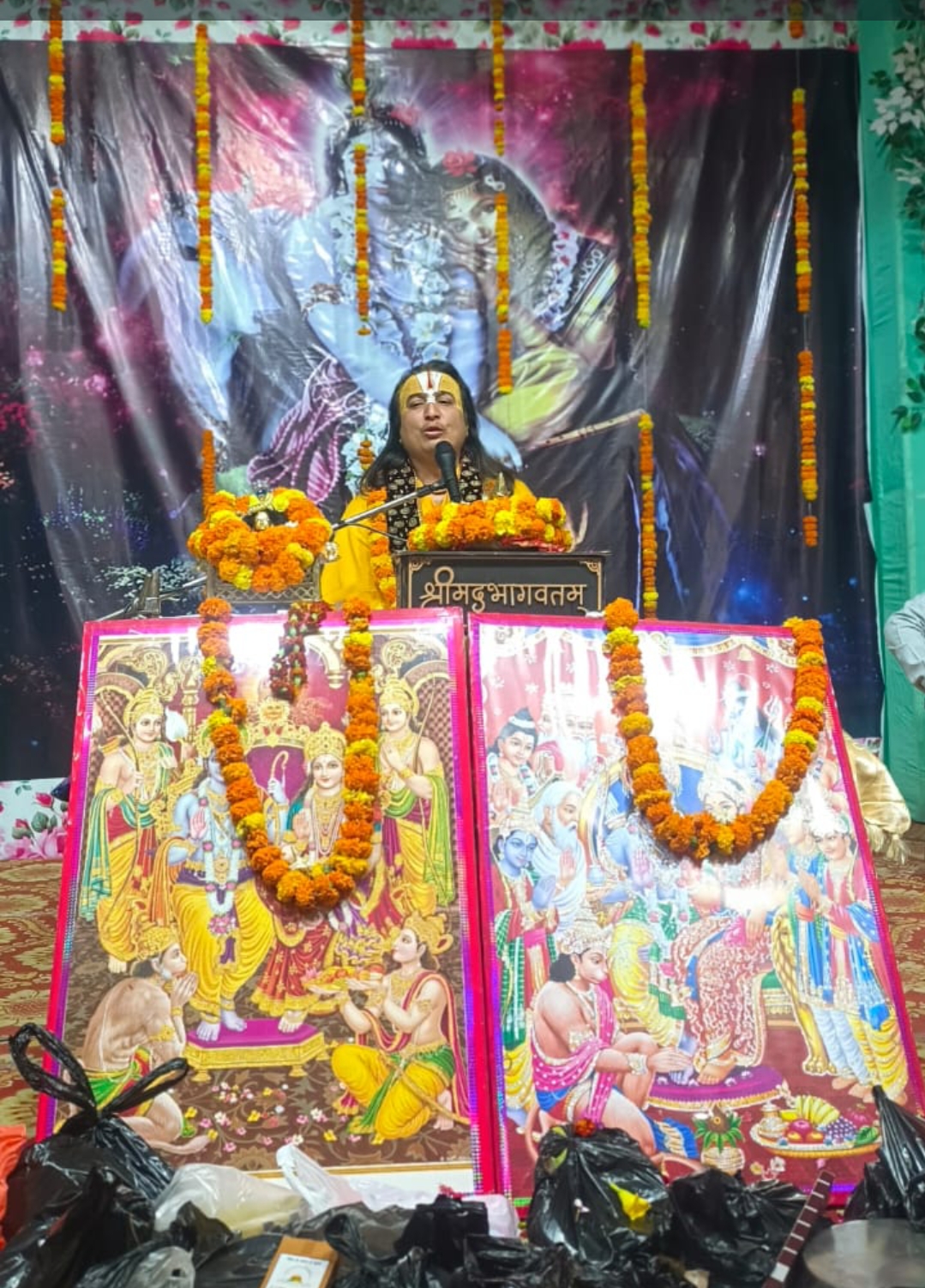 अजामिल चरित्र के साथ साथ प्रहलाद की जीवनी में प्रकाश डालते हुए कथा के सार का वर्णन किया posted by Abhishek Gupta from Mangawan