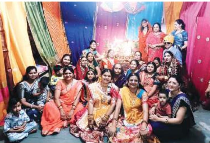 नर्मदेश्वर महादेव मंदिर में गणगौर पर्व धूमधाम से मनाया posted by Lokesh Davde