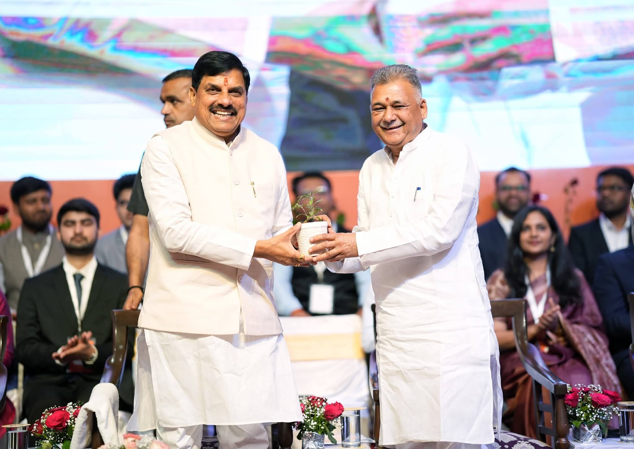 सिविल सेवा परीक्षा में मध्यप्रदेश के 61 उम्मीदवारों का चयन, सीएम डॉ. मोहन यादव ने किया पुरुस्कृत 
