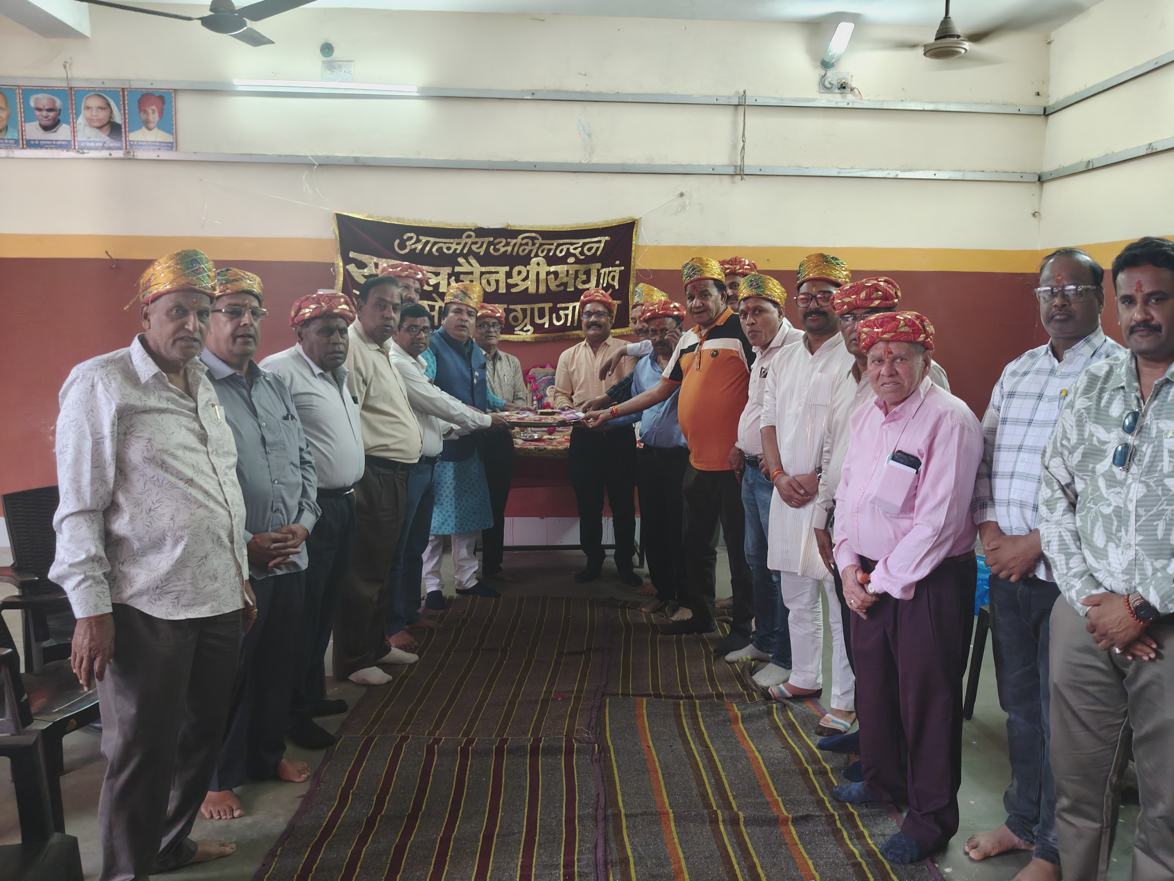 महावीर जयंती को लेकर हुआ पत्रिका लेखन का मुहूर्त posted by Ashish Sharma from Ratlam