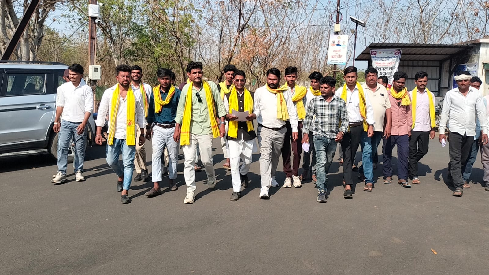 कम डीजल देने का मामला गरमाया, तीनों विभागों की संयुक्त जांच शुरू। जयस कार्यकर्ताओ ने जिला मुख्यालय पहुंचकर कलेक्टर कार्यालय में सौपा ज्ञापन। posted by Lokesh Davde