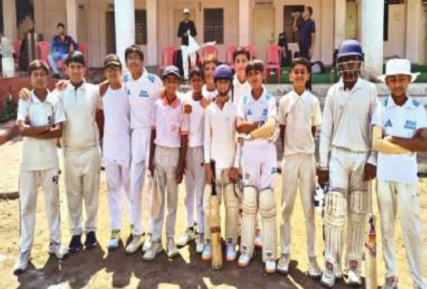 बुरहानपुर को 8 विकेट से हराकर सेमी में पहुंची बड़वानी posted by Lokesh Davde