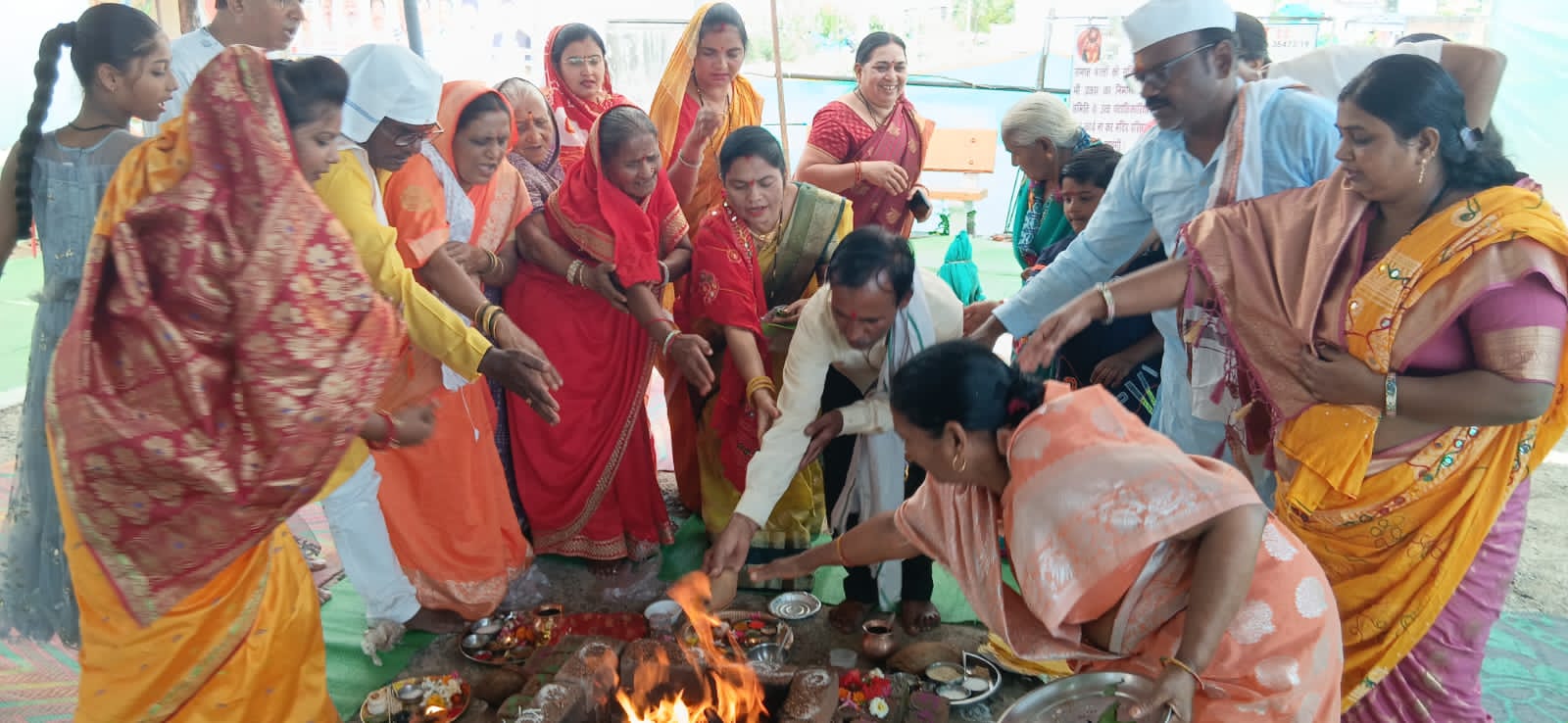हवन पूजन भजन कीर्तन भंडारा के साथ मनाया मां तुलजा भवानी का स्थापना दिवस  मुलताई।पवित्र नगरी मुलताई मे खरसाली रोड पर स्थित मां तुलजा भवानी मं posted by Mohammad Afsar  from Multai