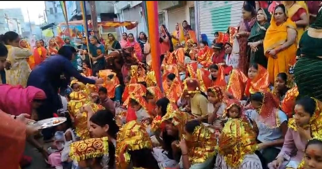 मां जागेश्वरी बीना प्रभातफेरी द्वारा भव्य कन्या पूजन 