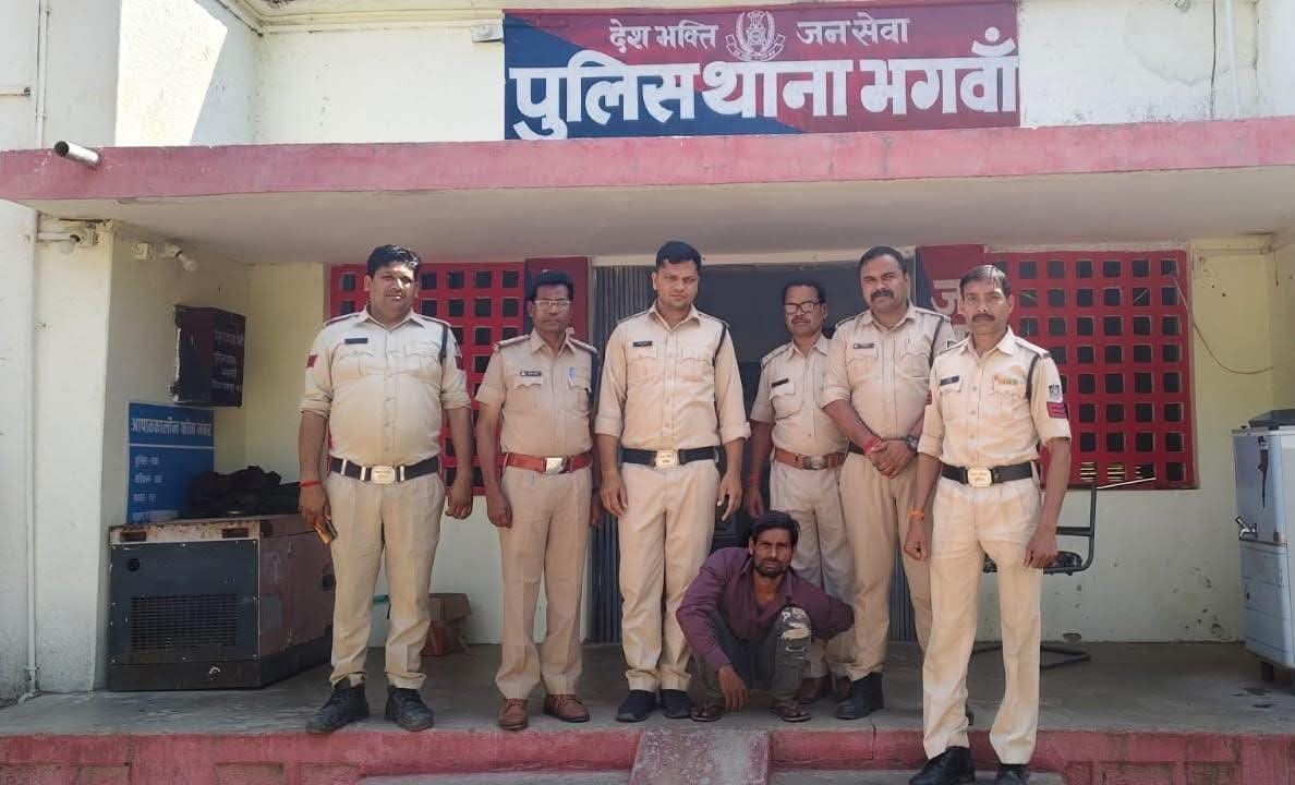 थाना भगवा पुलिस ने ग्राम झिंगरी में मारपीट कर हत्या की घटना को अंजाम देने वाले आरोपी को 24 घंटे के अंदर किया गिरफ्तार  posted by Amit Kumar Awasthi